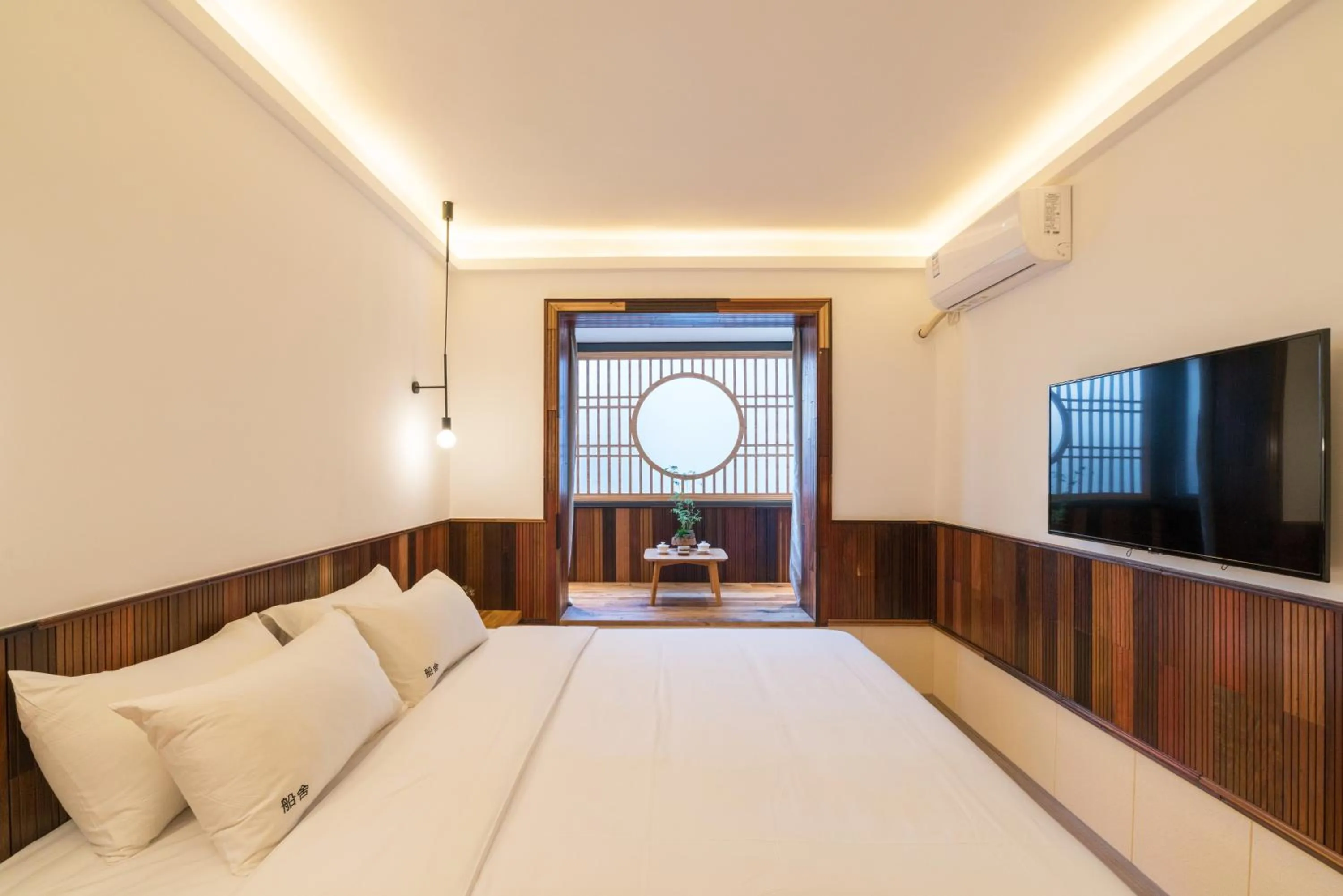 Photo of the whole room, Bed in Zen Tea House Seven Stars Park