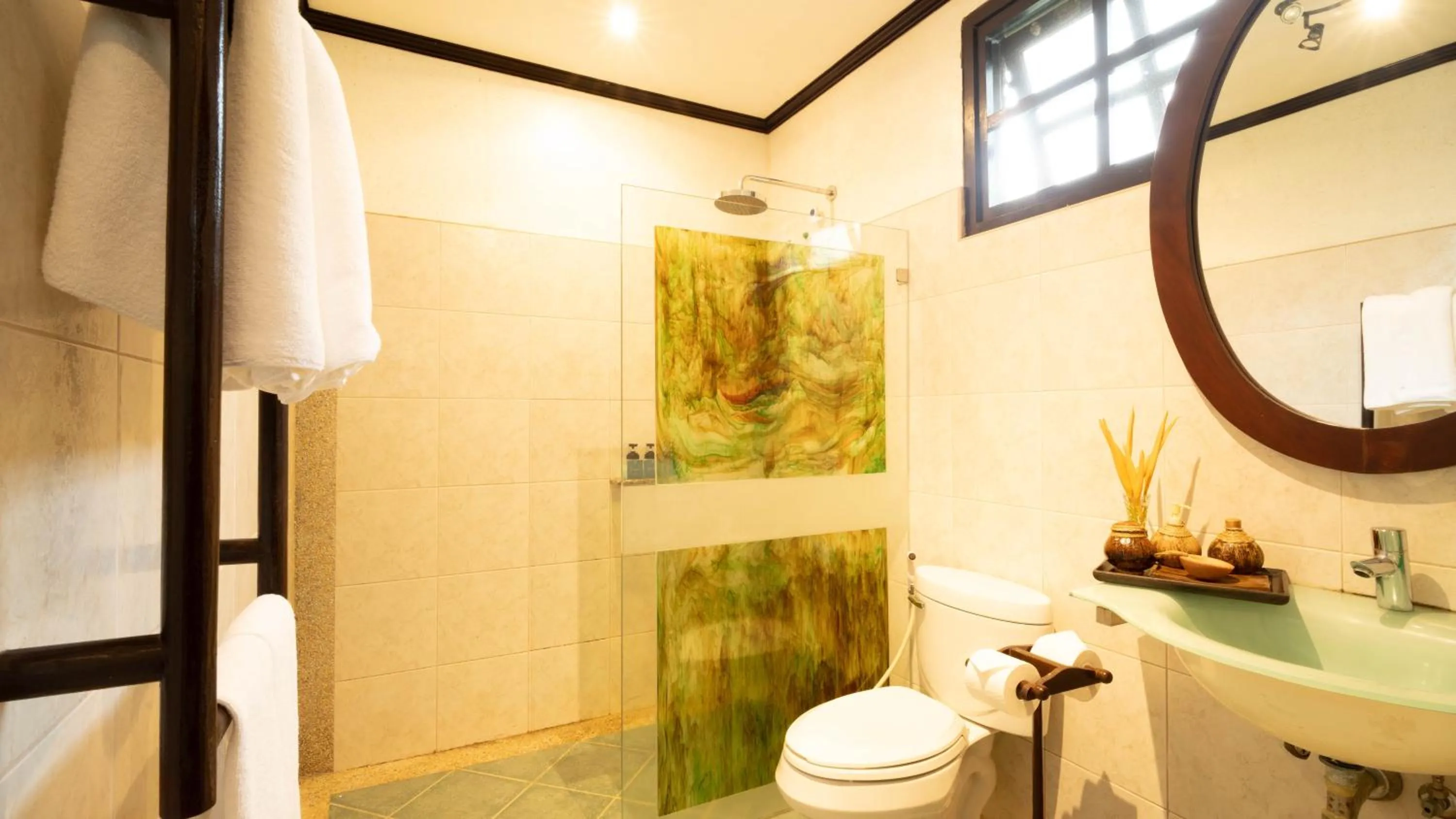 Bathroom in Club Agutaya