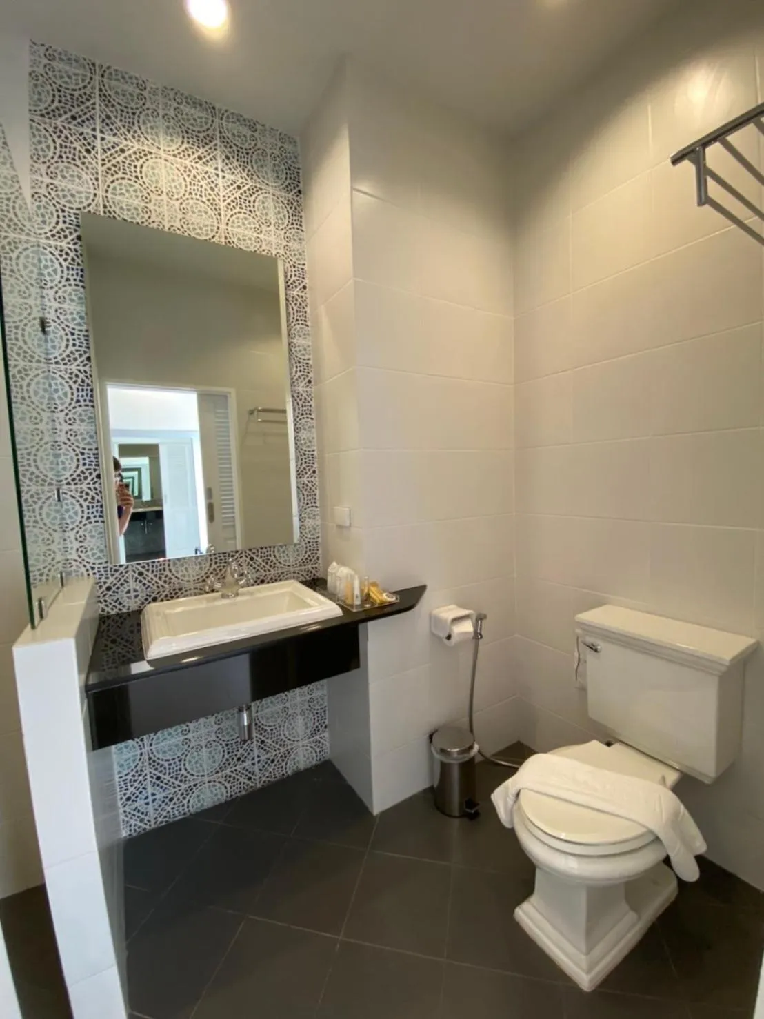 Toilet in Koranaree Courtyard Boutique Hotel