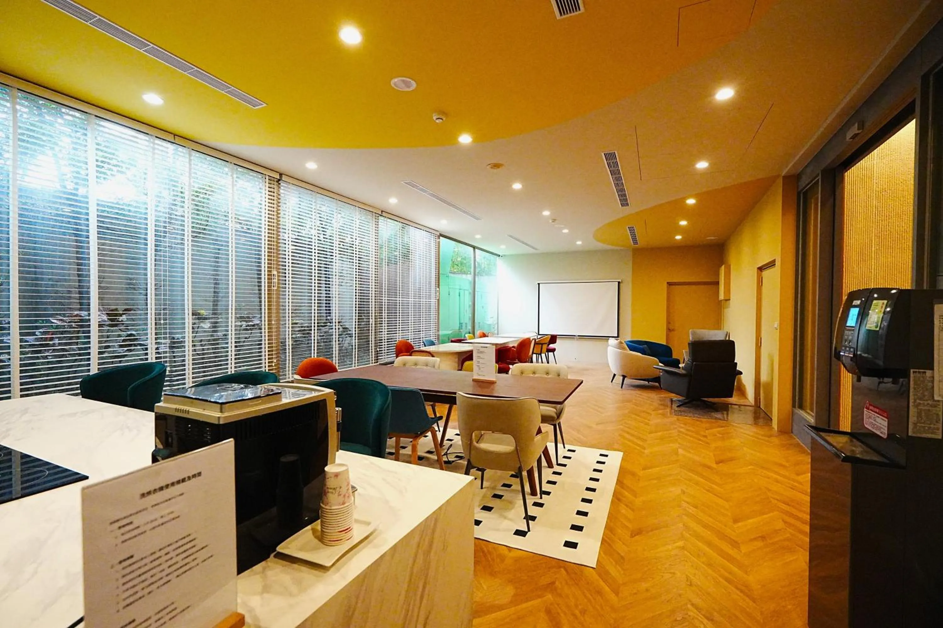 Seating area in York Hotel