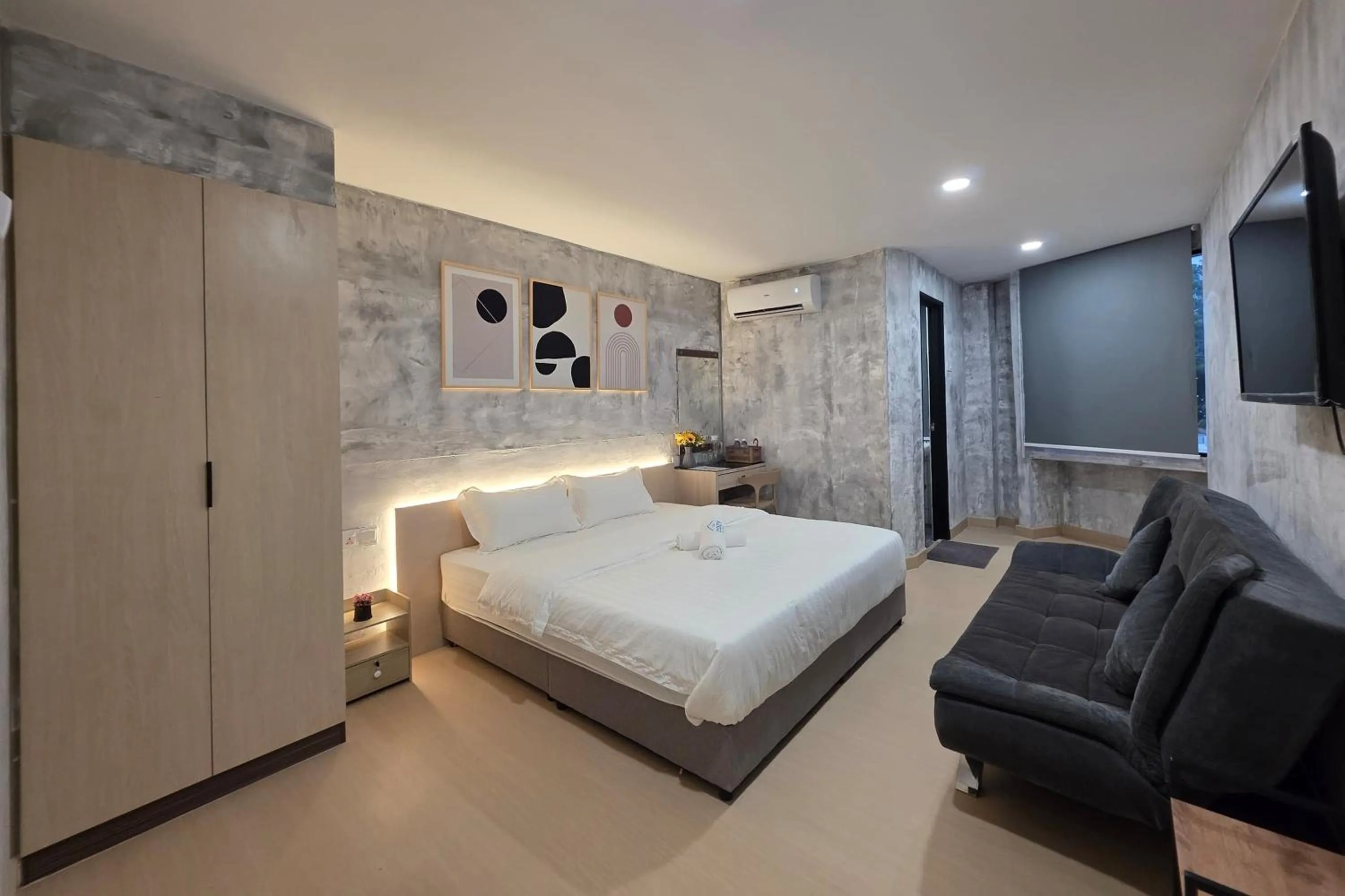 Bedroom, Bed in The Cozy Hotel