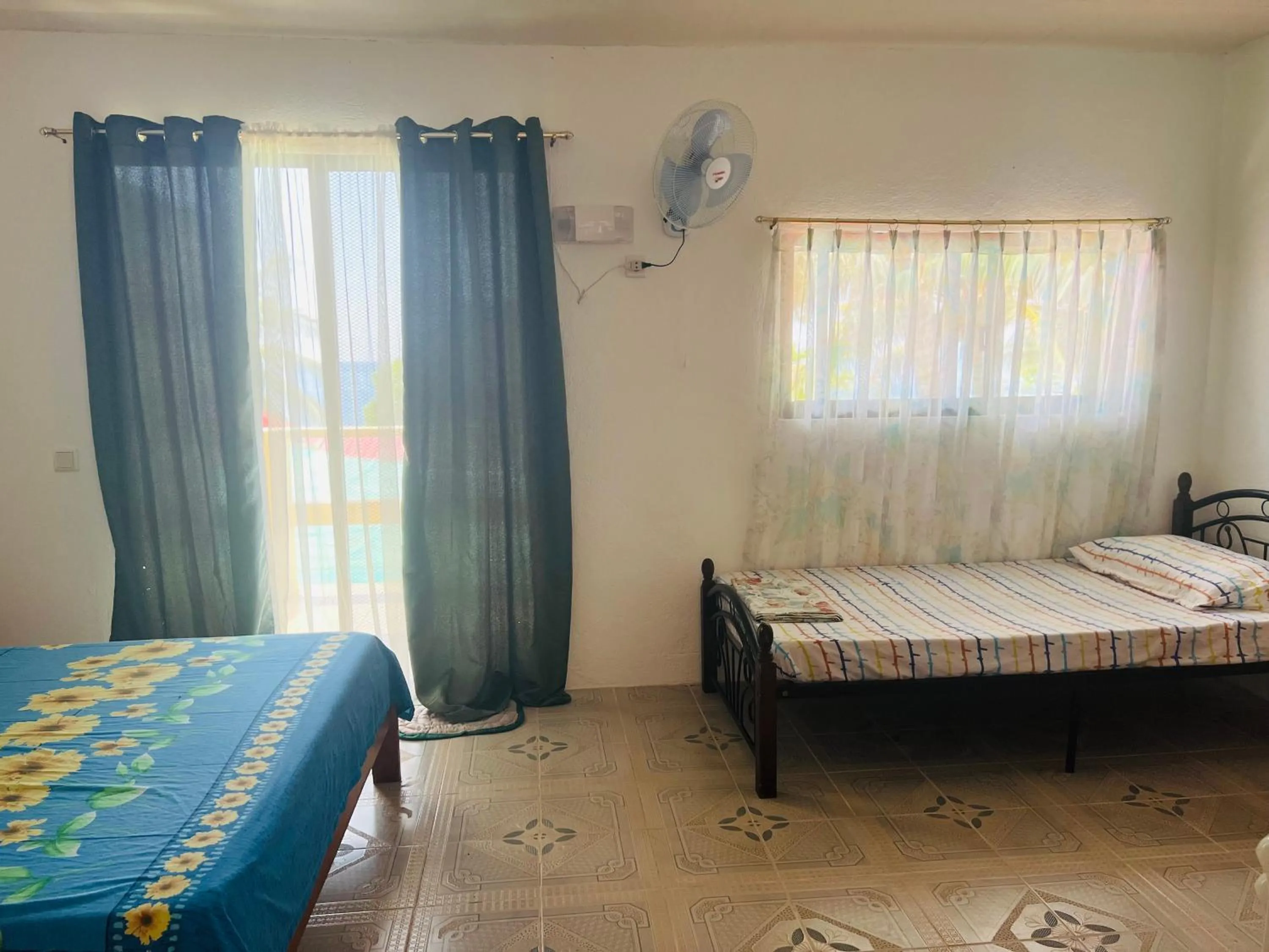 Bed in Pintuyan Dive Resort