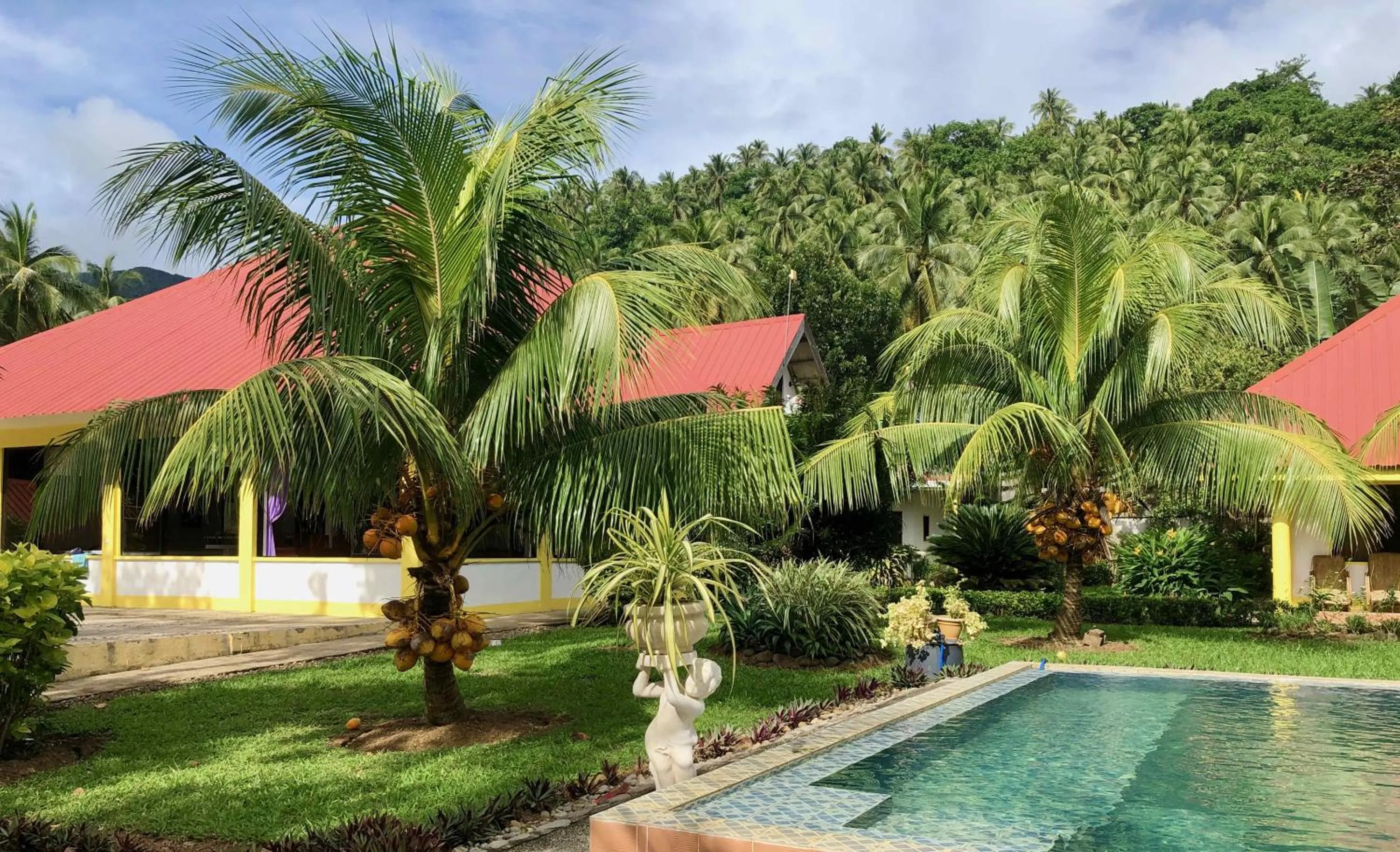 Pool view in Pintuyan Dive Resort