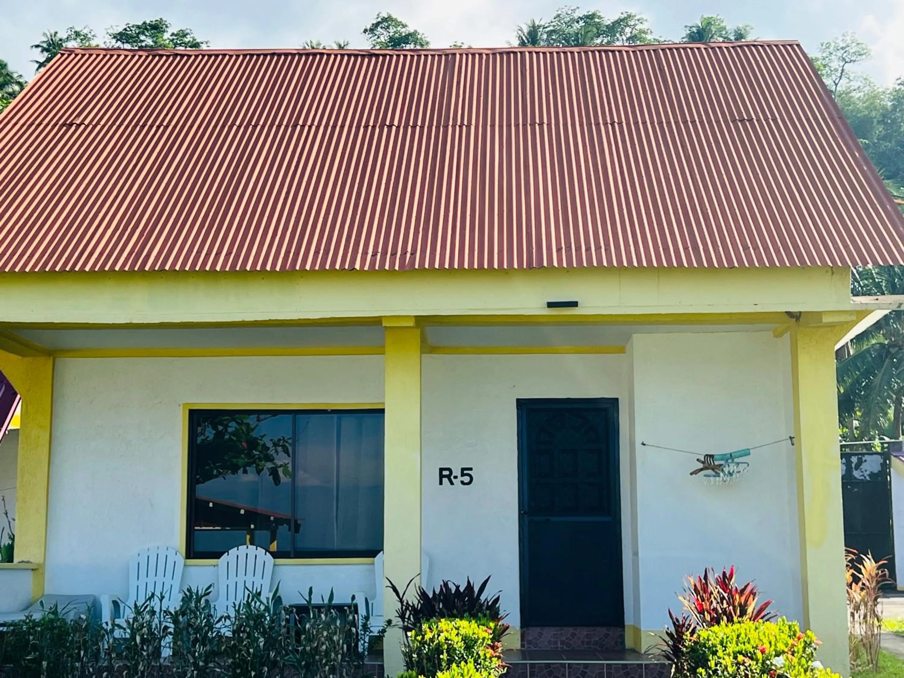 Property building in Pintuyan Dive Resort