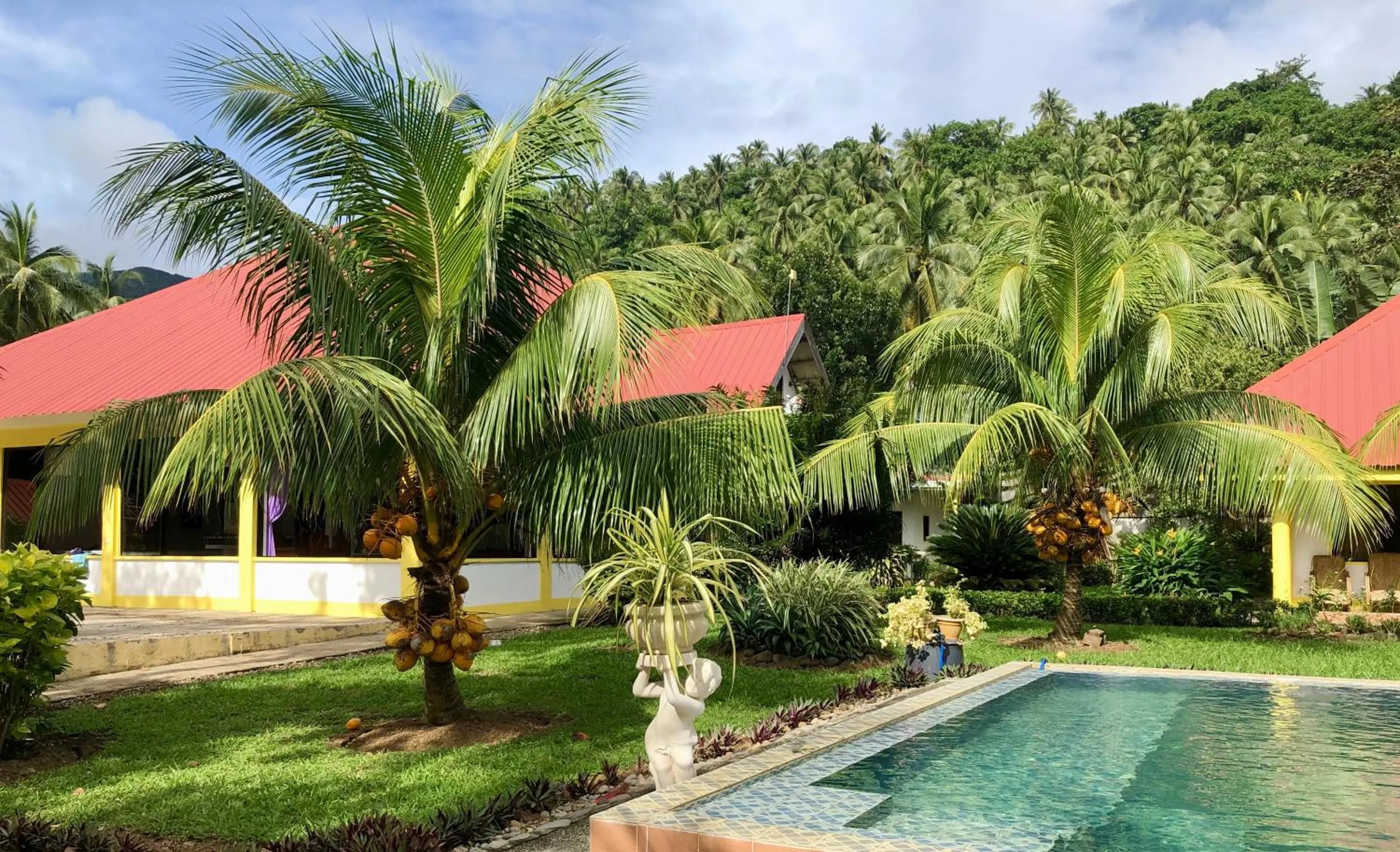 Restaurant/places to eat in Pintuyan Dive Resort