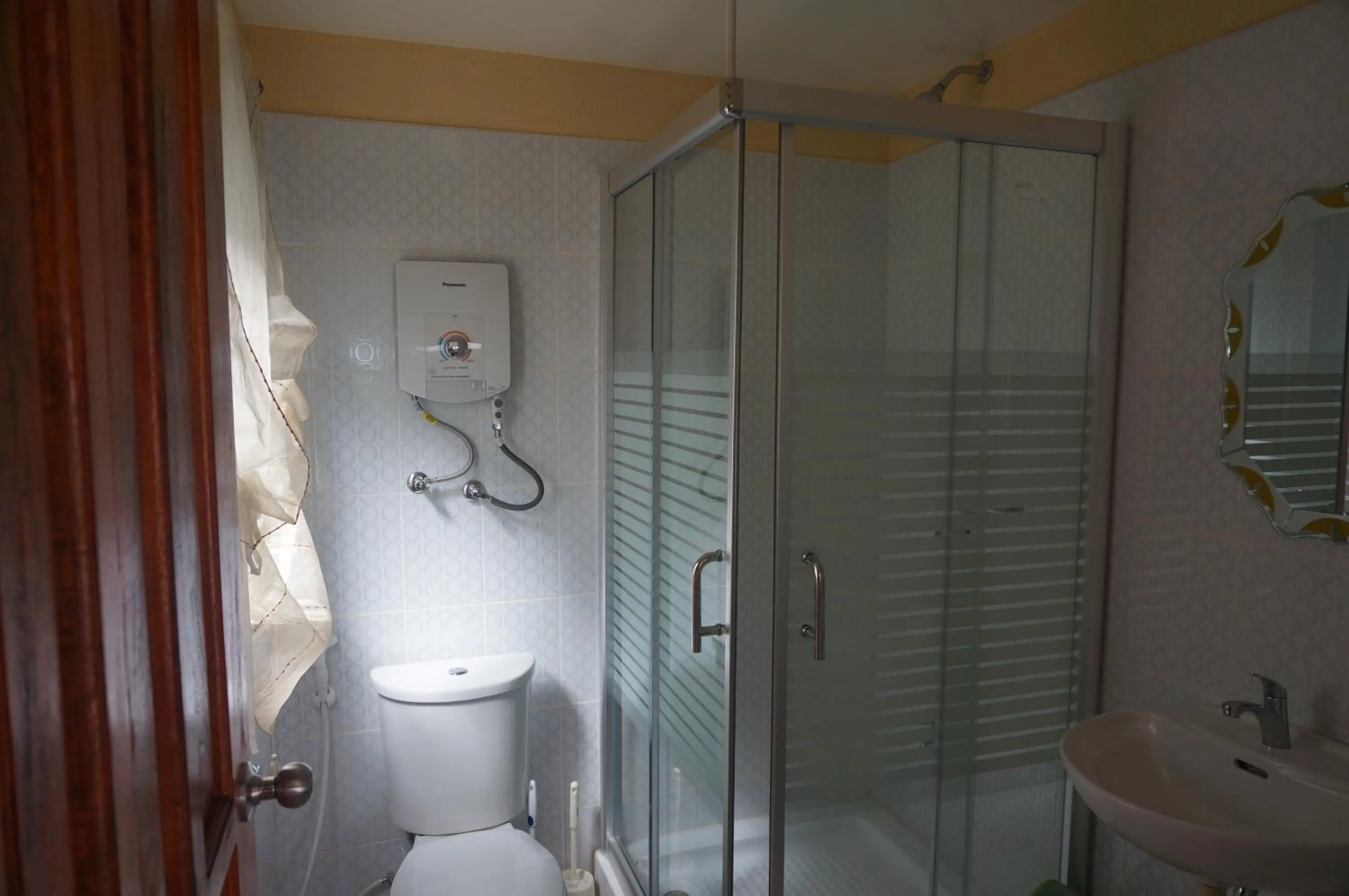 Shower in Pintuyan Dive Resort