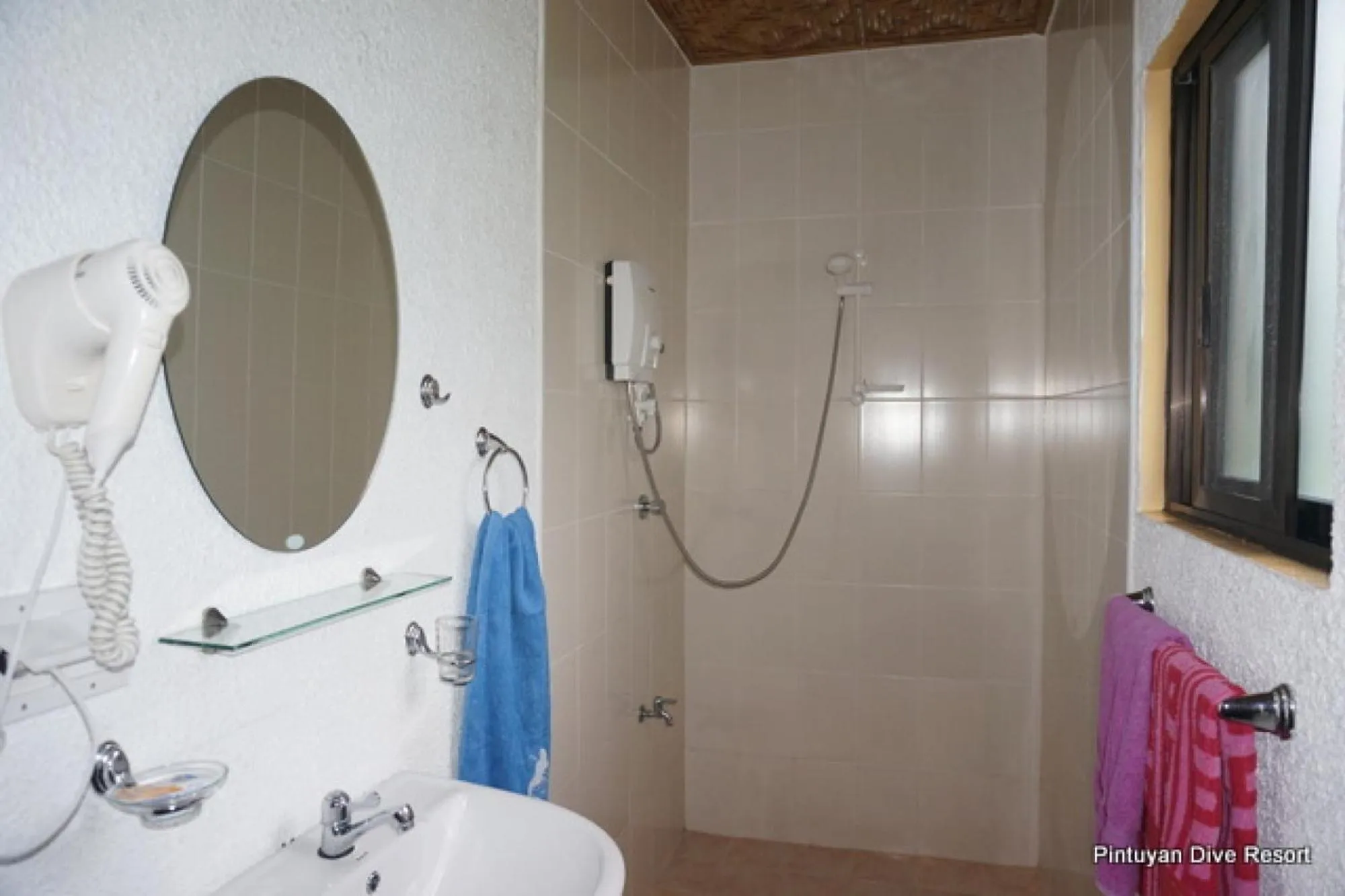 Bathroom in Pintuyan Dive Resort