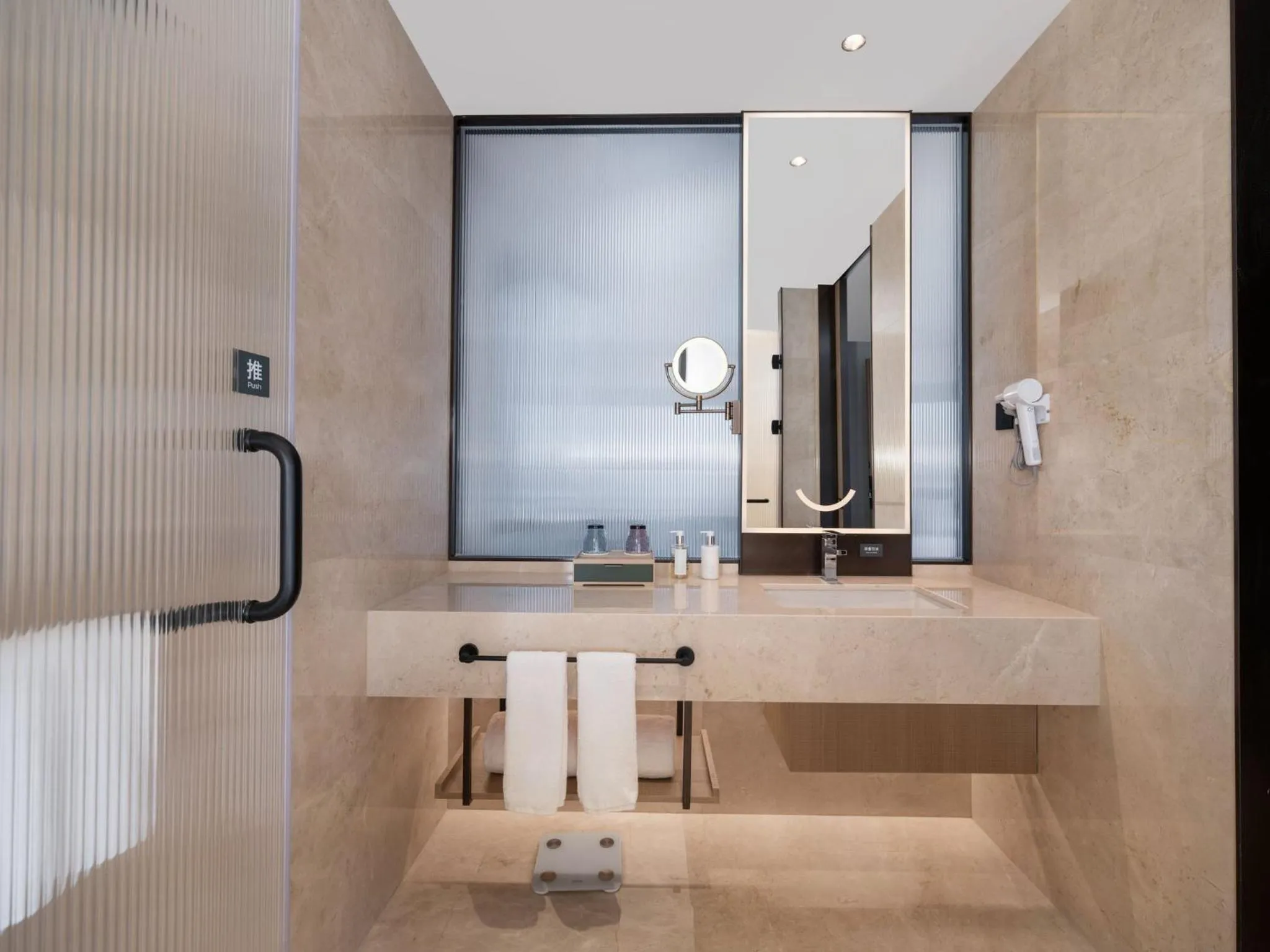 Photo of the whole room in Holiday Inn Beijing Daxing Centre by IHG