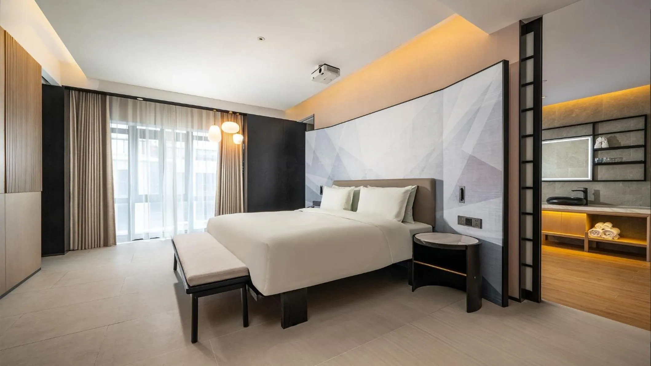 Photo of the whole room, Bed in Holiday Inn Express Guangzhou Baiyun Airport T2 by IHG