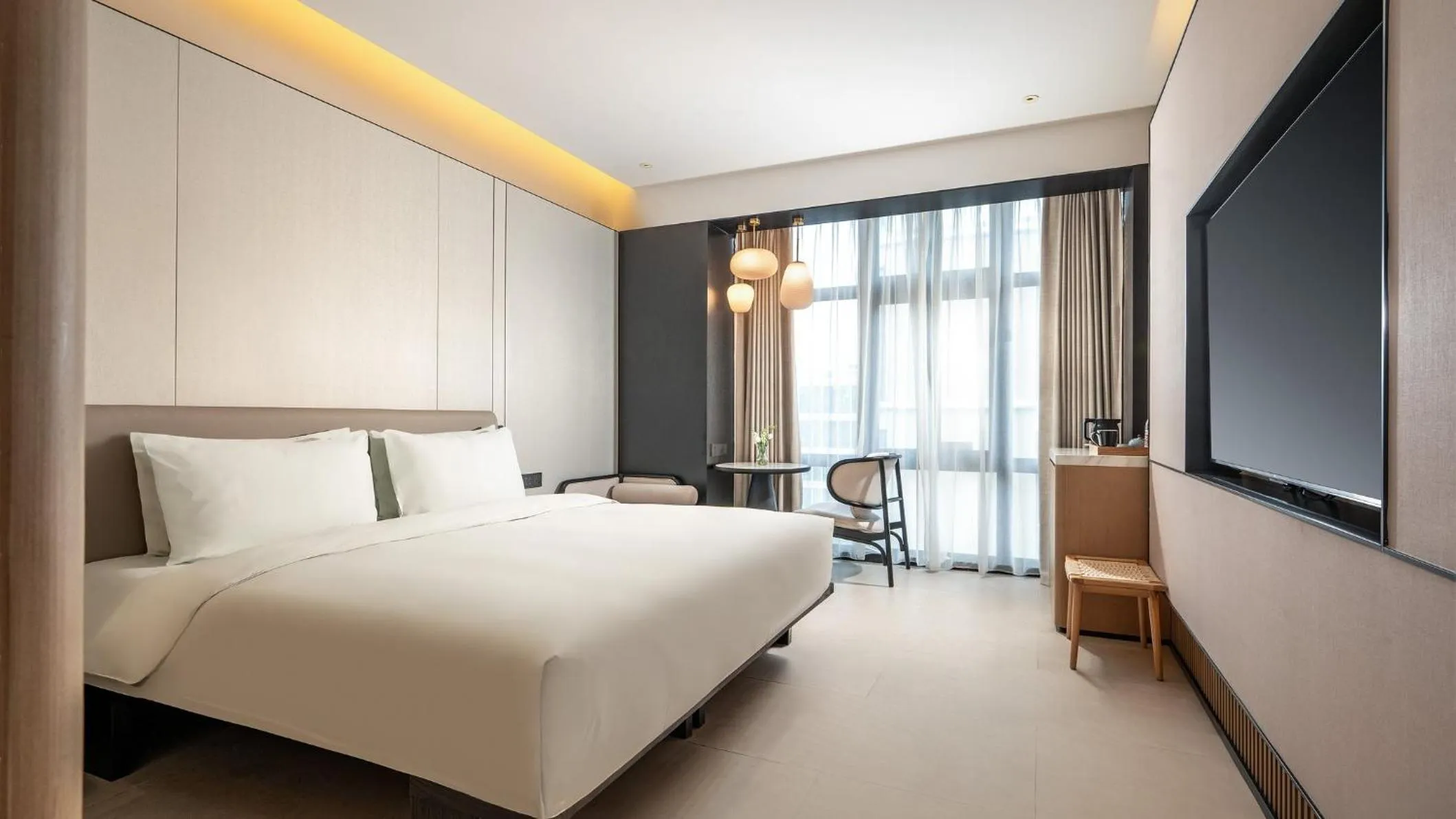 Photo of the whole room, Bed in Holiday Inn Express Guangzhou Baiyun Airport T2 by IHG