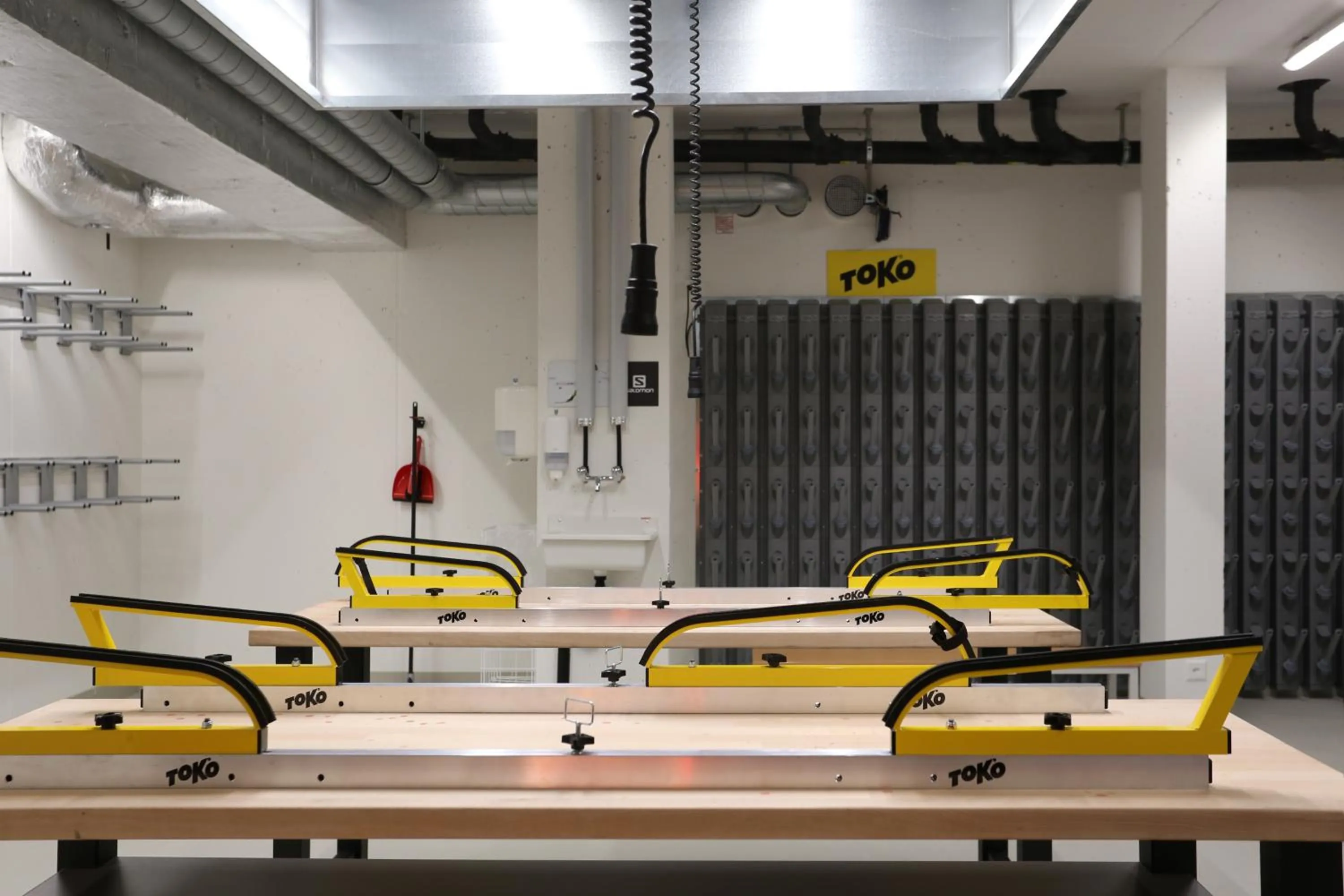 Skiing in Bever Lodge