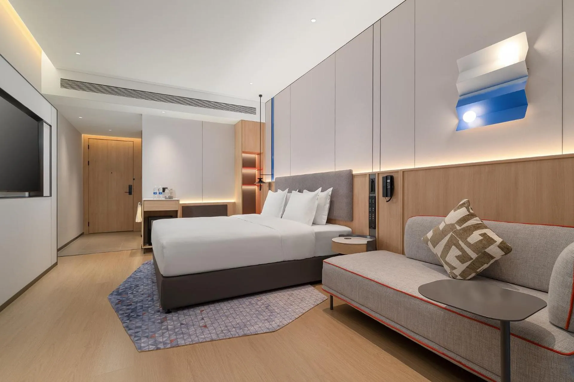 Bed in Holiday Inn Express Kunming Changshui Airport by IHG