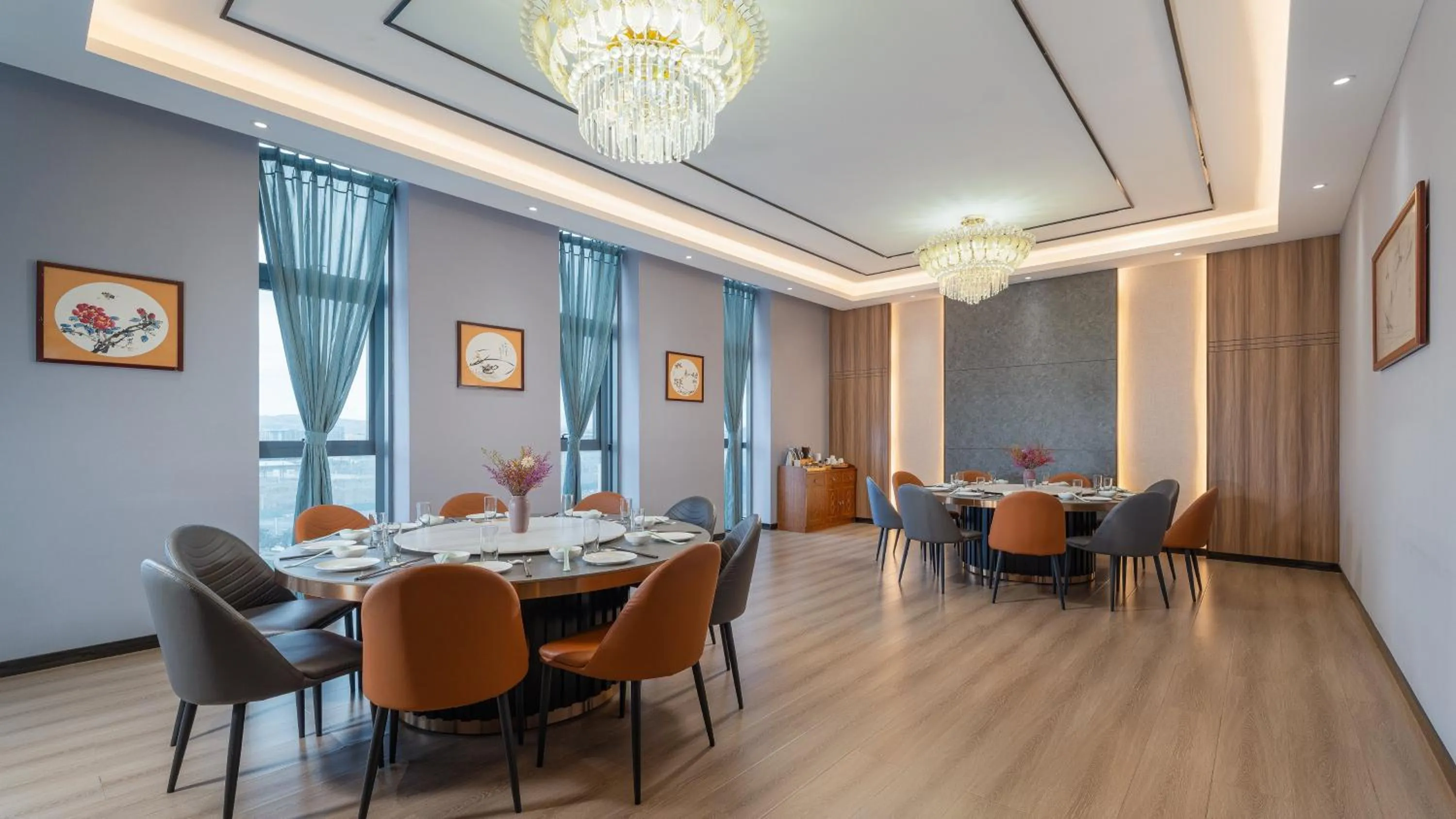 Restaurant/places to eat in Holiday Inn Express Kunming Changshui Airport by IHG