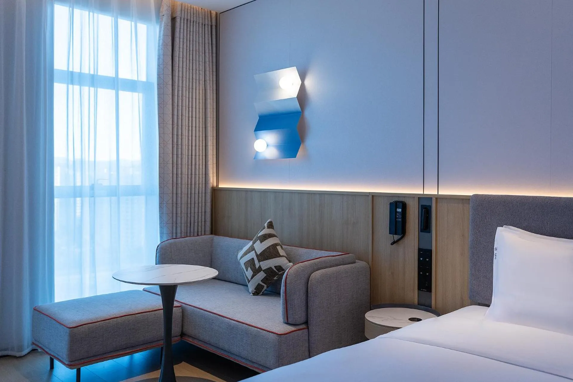 Bed in Holiday Inn Express Kunming Changshui Airport by IHG