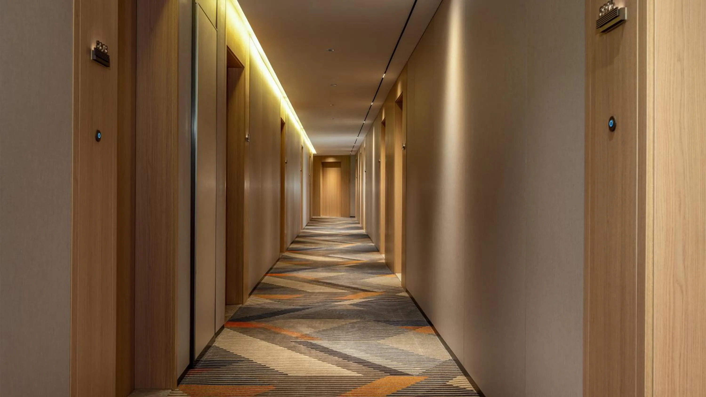 Lobby or reception in Holiday Inn Express Shenzhen Sports Center by IHG