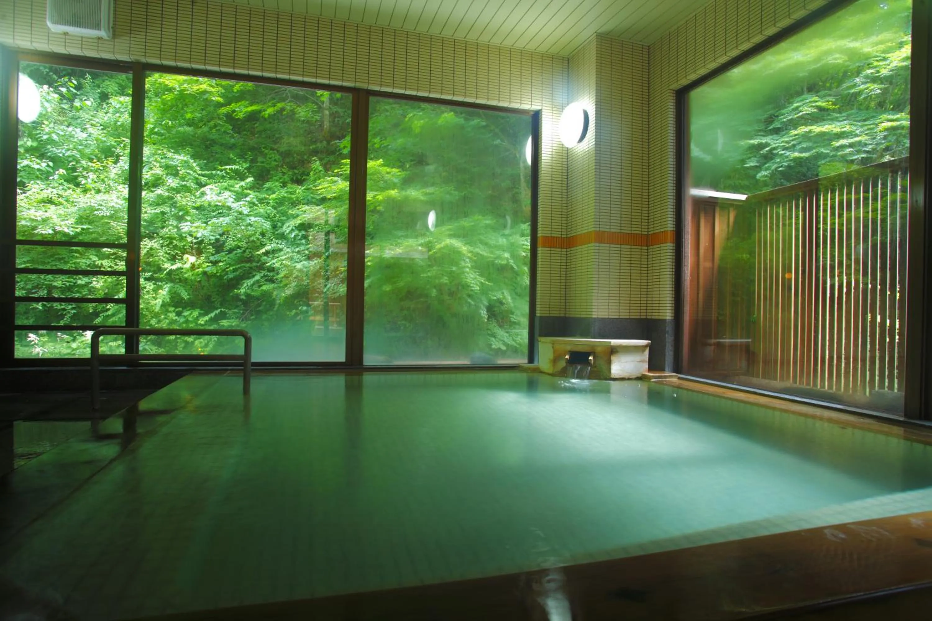 Hot Spring Bath in Tokinenoyado Yunushi Ichijoh