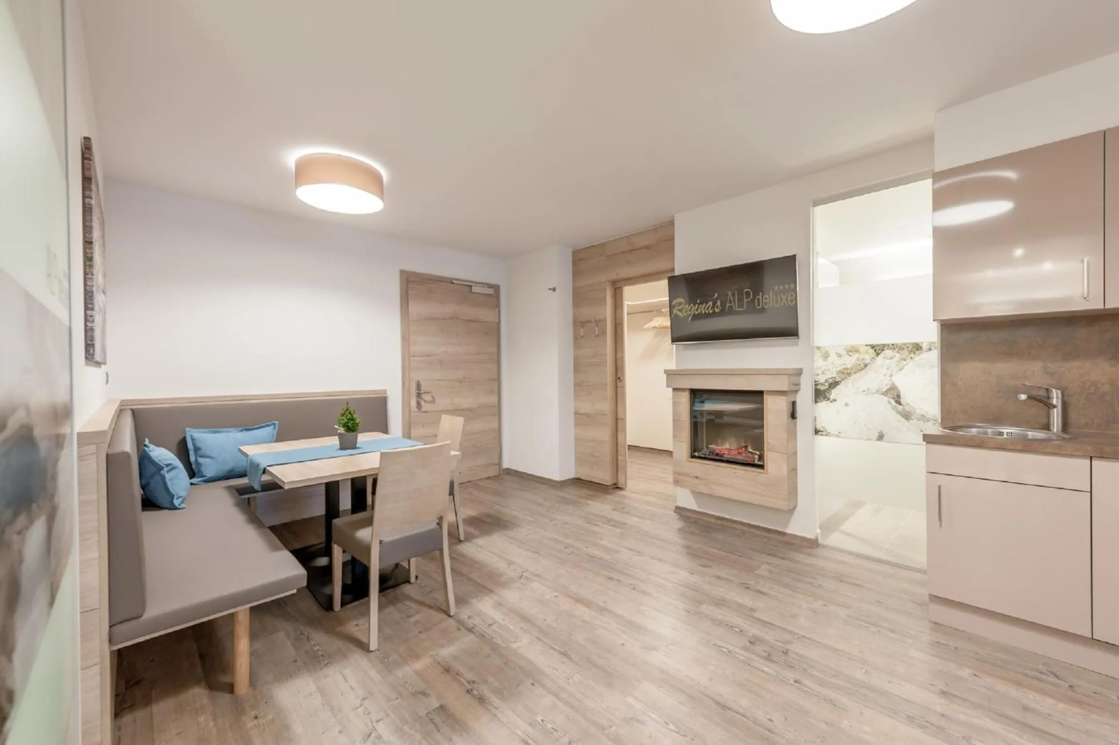 Kitchen or kitchenette in The Deluxe by Regina