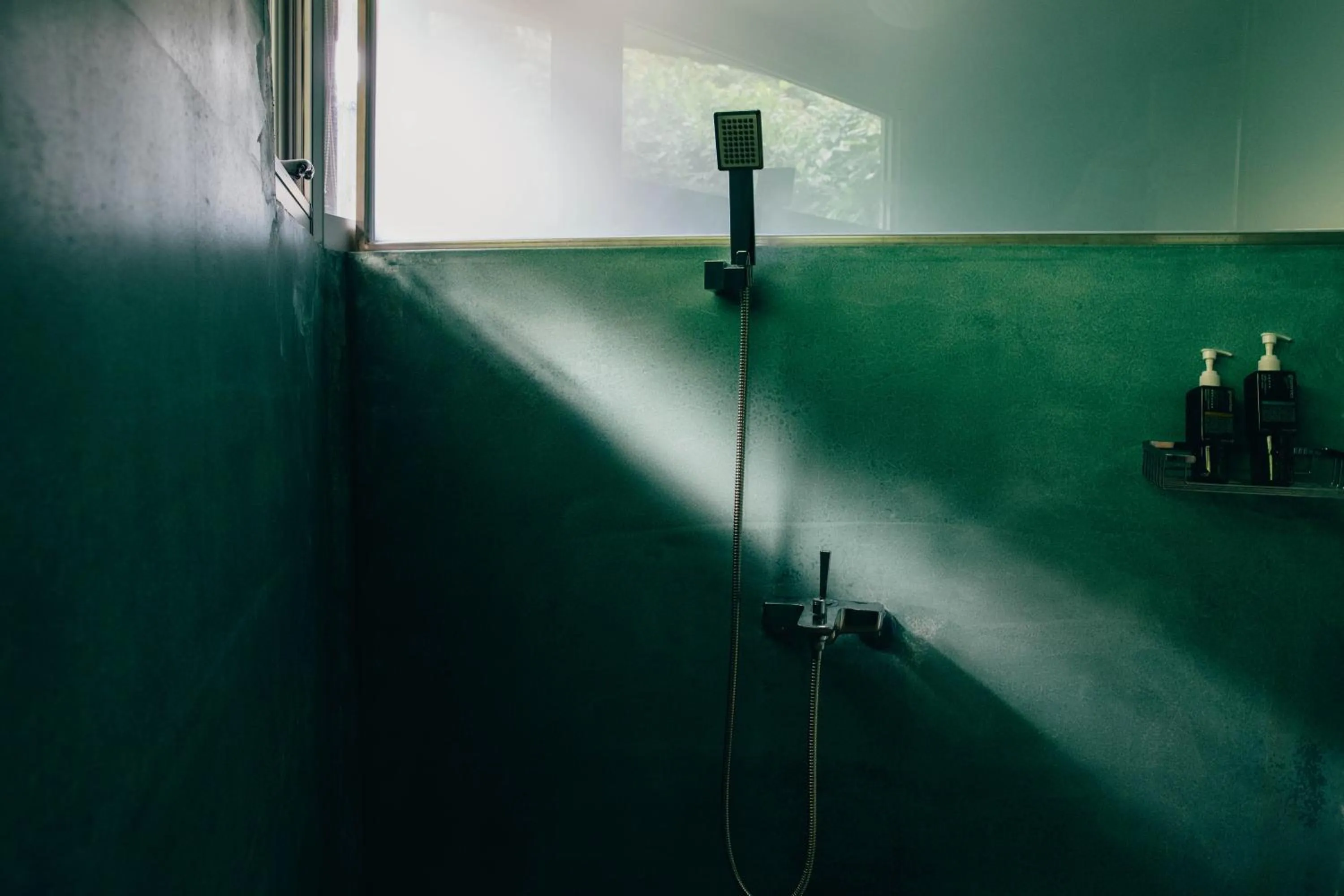 Shower in OwlStay Jiufen Wander