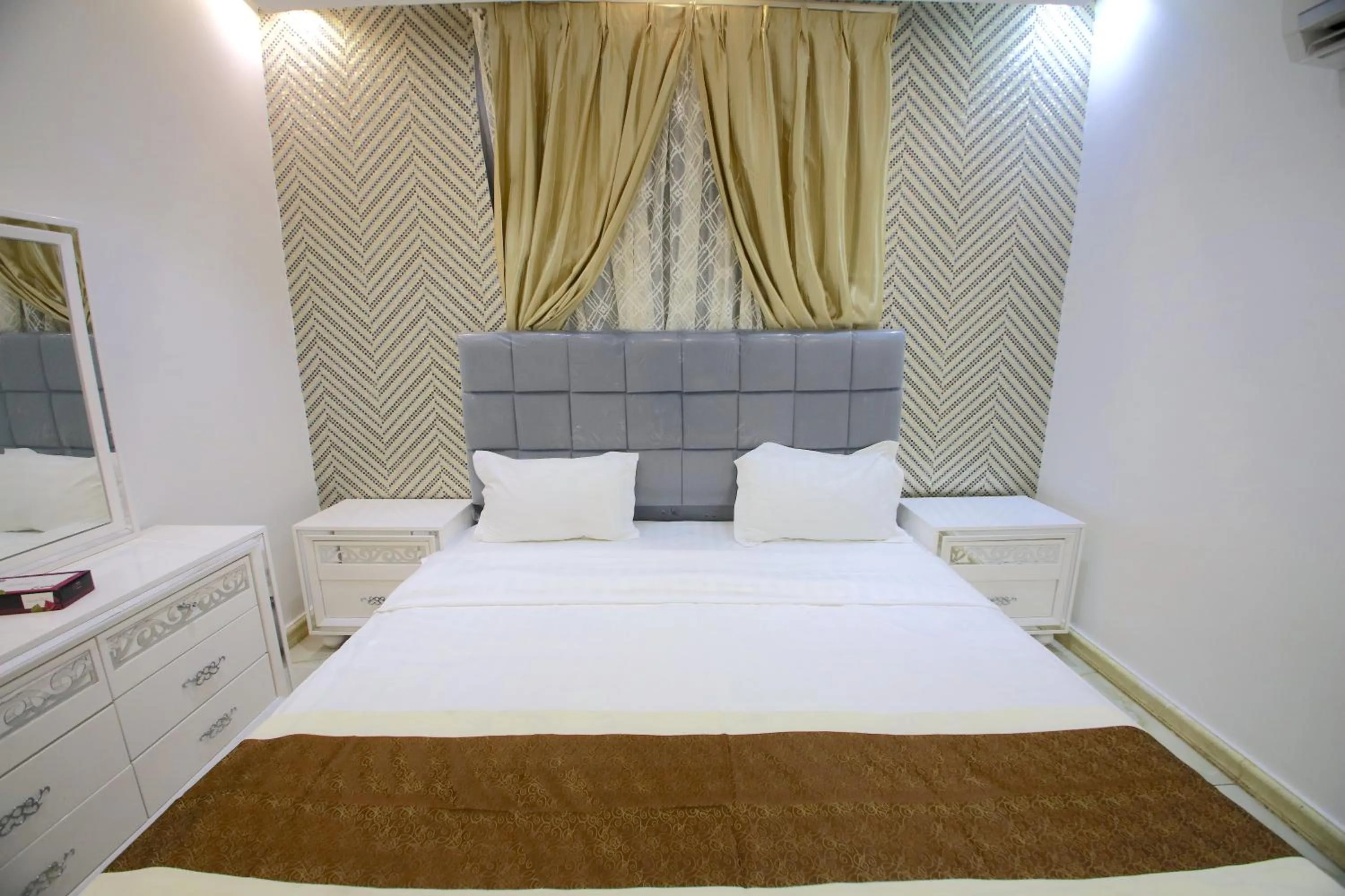 Bedroom, Bed in Developed view Hotel