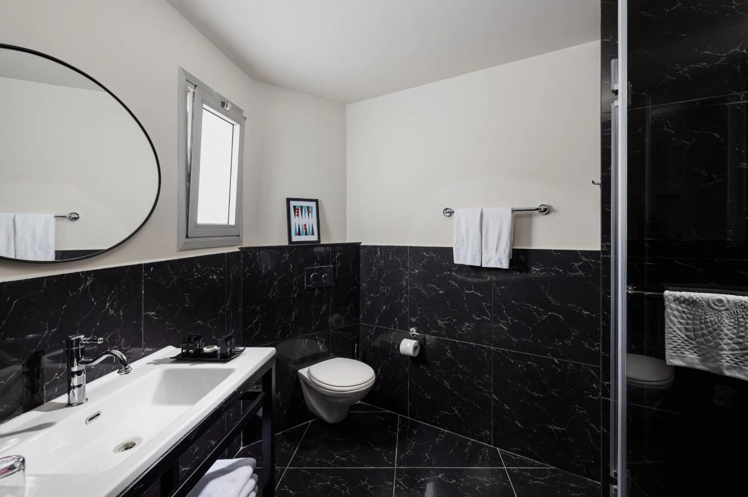 Shower in PLAY Seaport Suite Hotel TLV