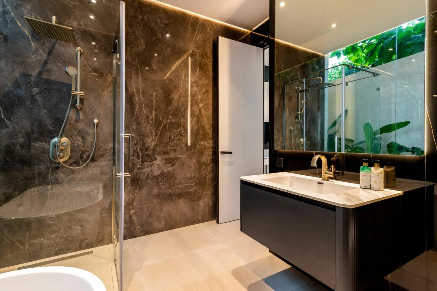 Toilet in Sky Star Ocean View Uluwatu