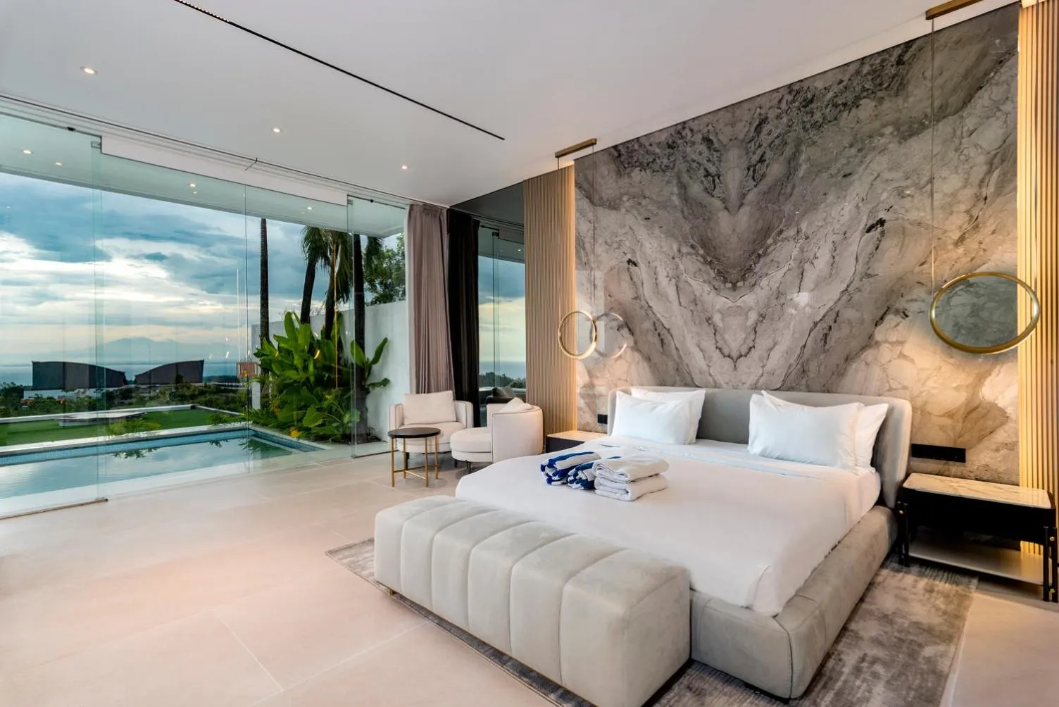 Pool view, Bed in Sky Star Ocean View Uluwatu