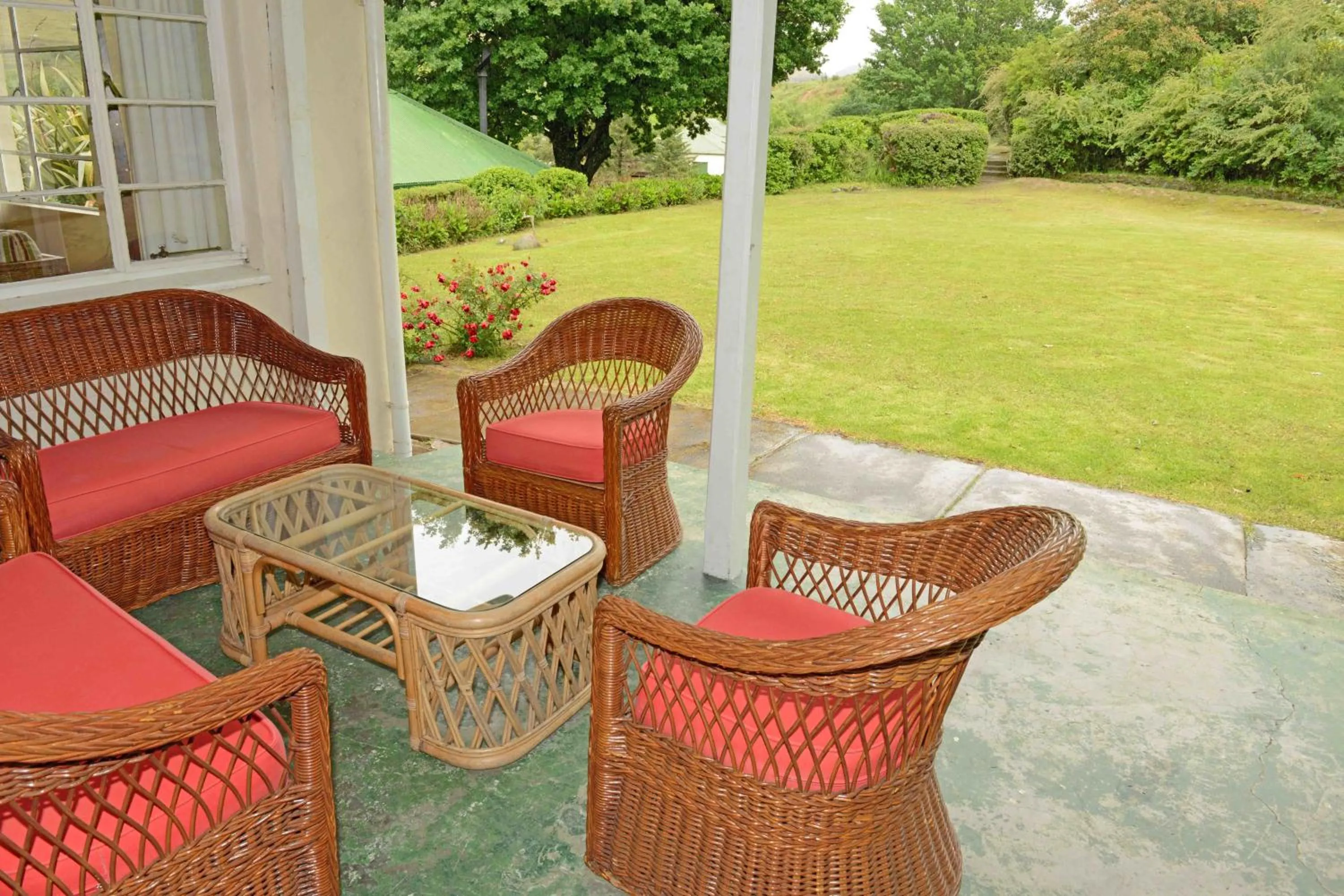 Balcony/Terrace in Mkomazana Mountain Cottages
