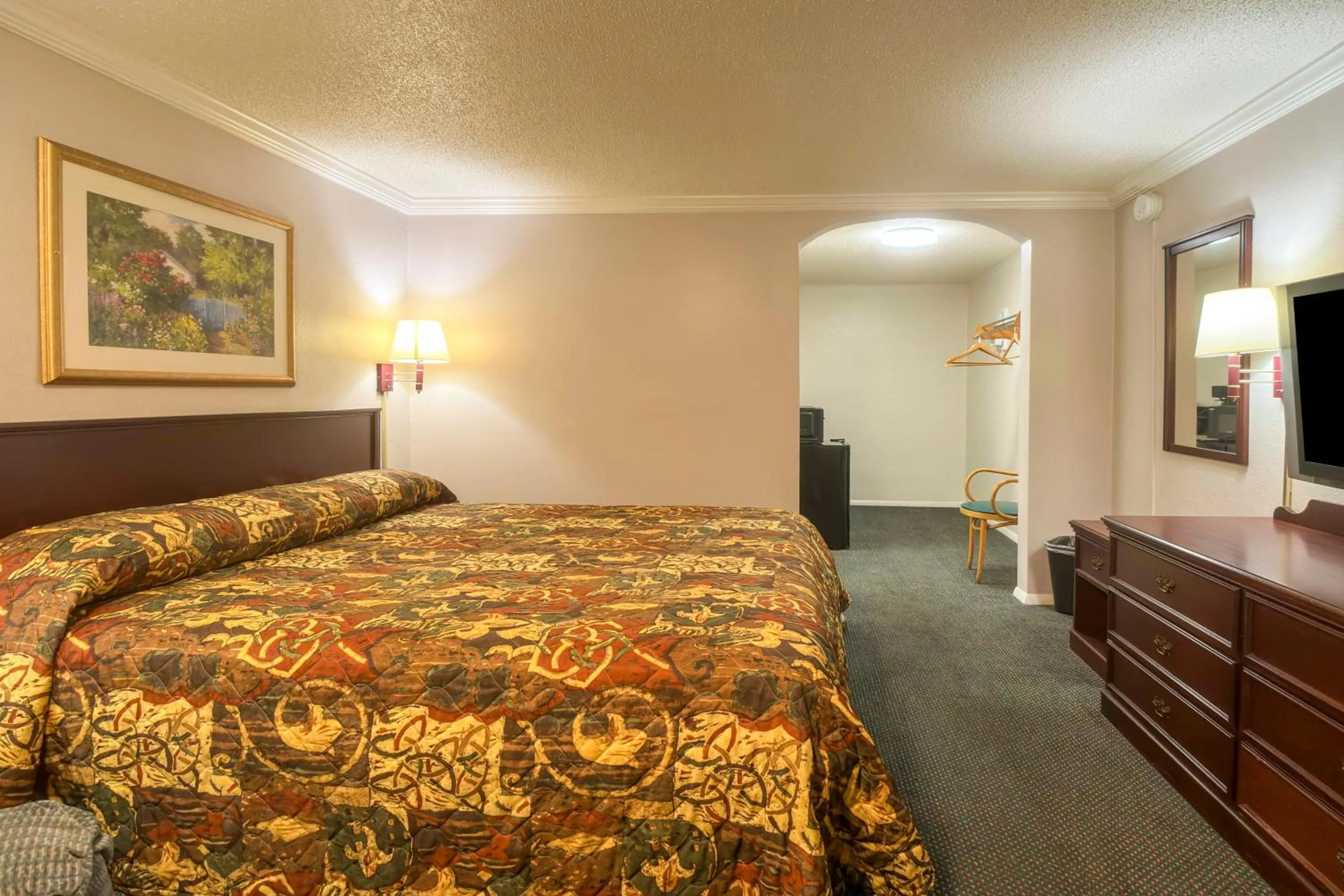 Bedroom, Bed in Hotel O Haven Inn Huntsville AL US 72