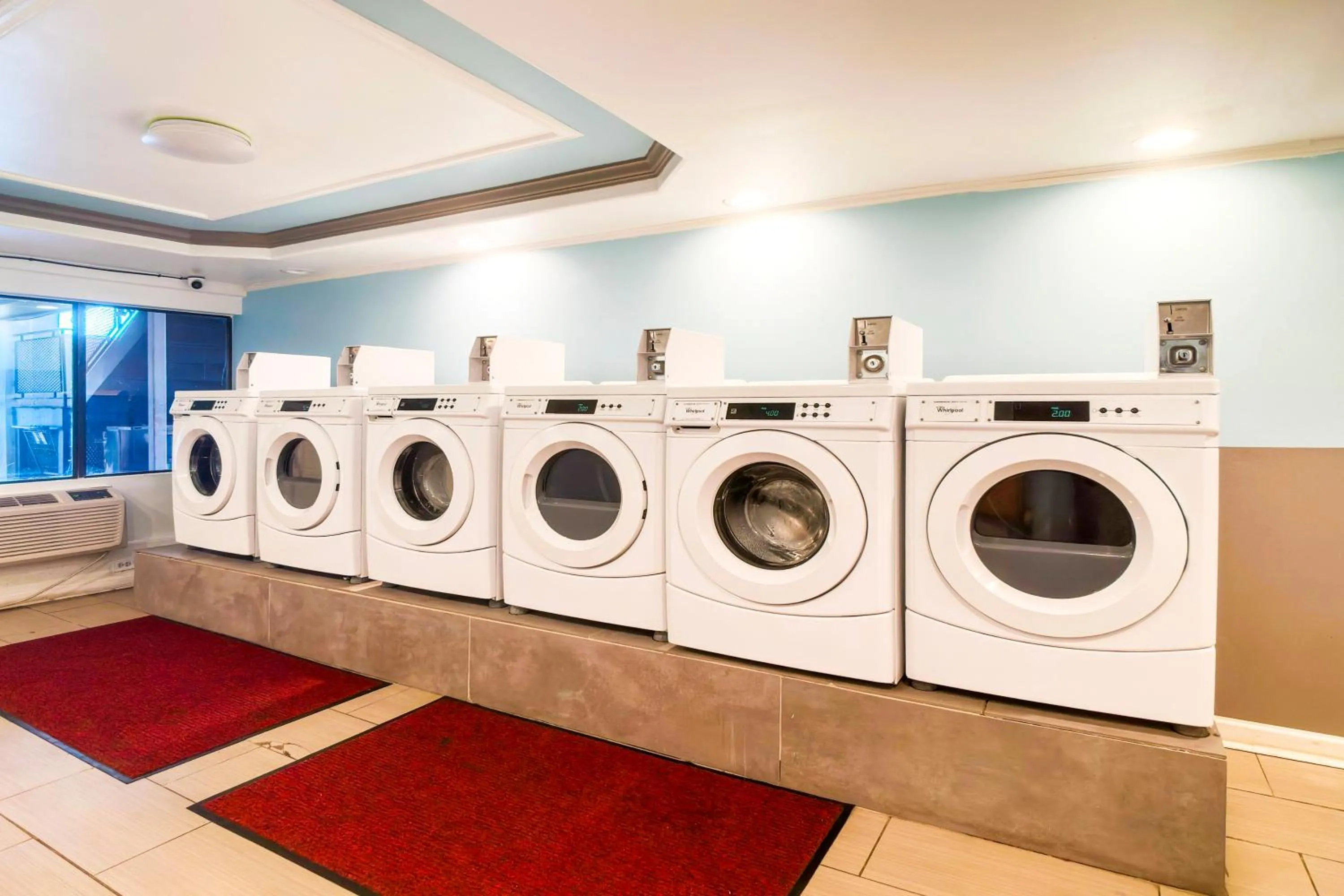 laundry in Hotel O Haven Inn Huntsville AL US 72
