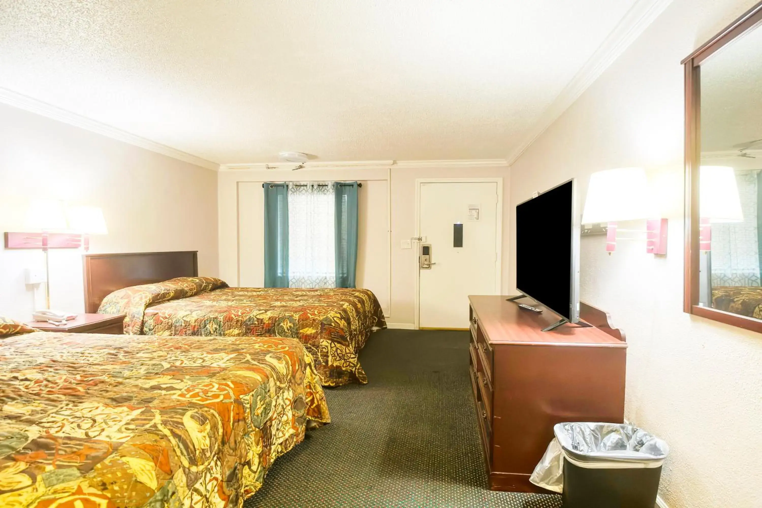 2 Full Beds Accessible Non - Smoking in Hotel O Haven Inn Huntsville AL US 72 2 Full Beds Accessible Non - Smoking in Hotel O Haven Inn Huntsville AL US 72