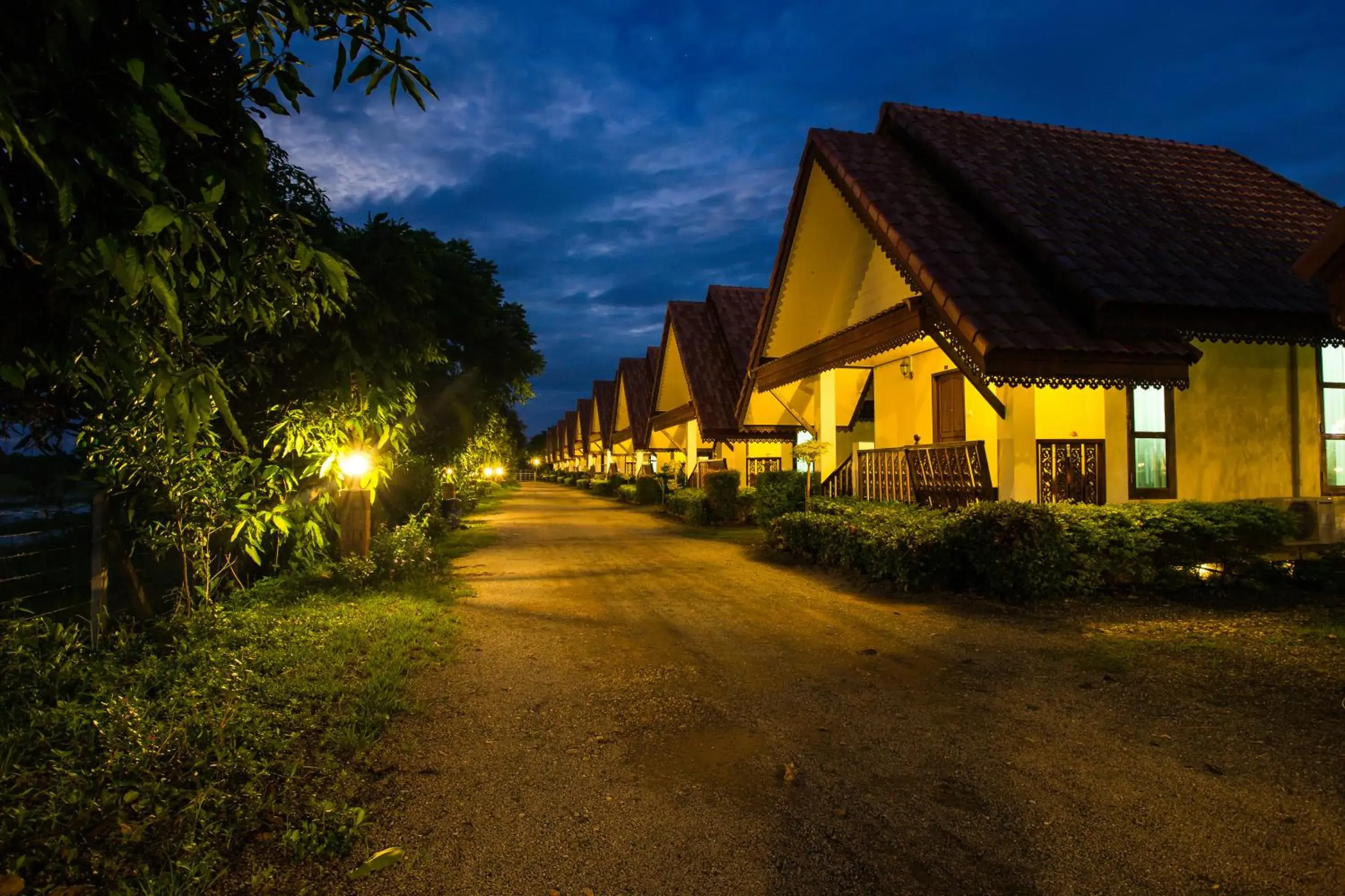 Deluxe King Room in Suan Luang Garden View Deluxe King Room in Suan Luang Garden View