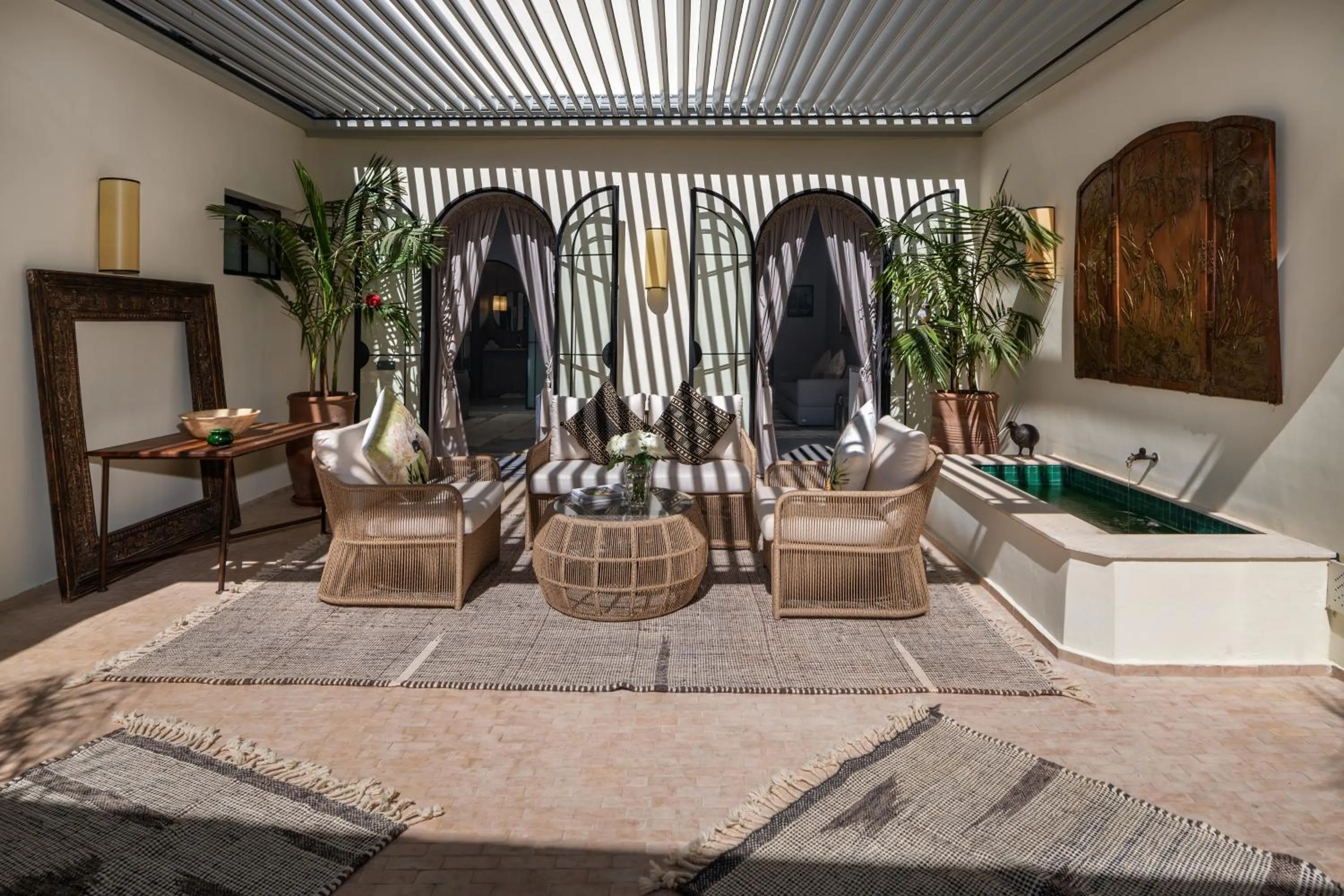 Seating area in Dar Mo'Da