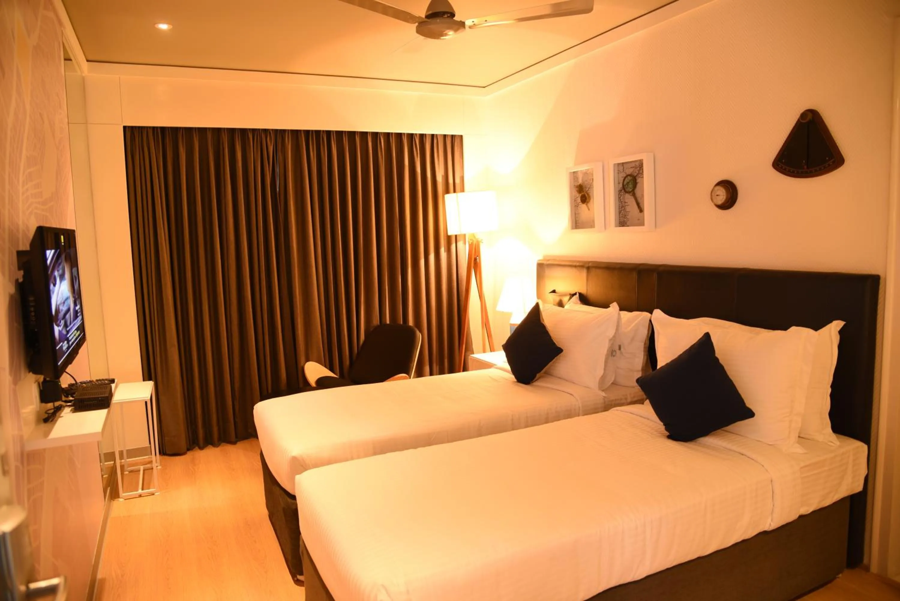 Bedroom, Bed in The Port Hotel