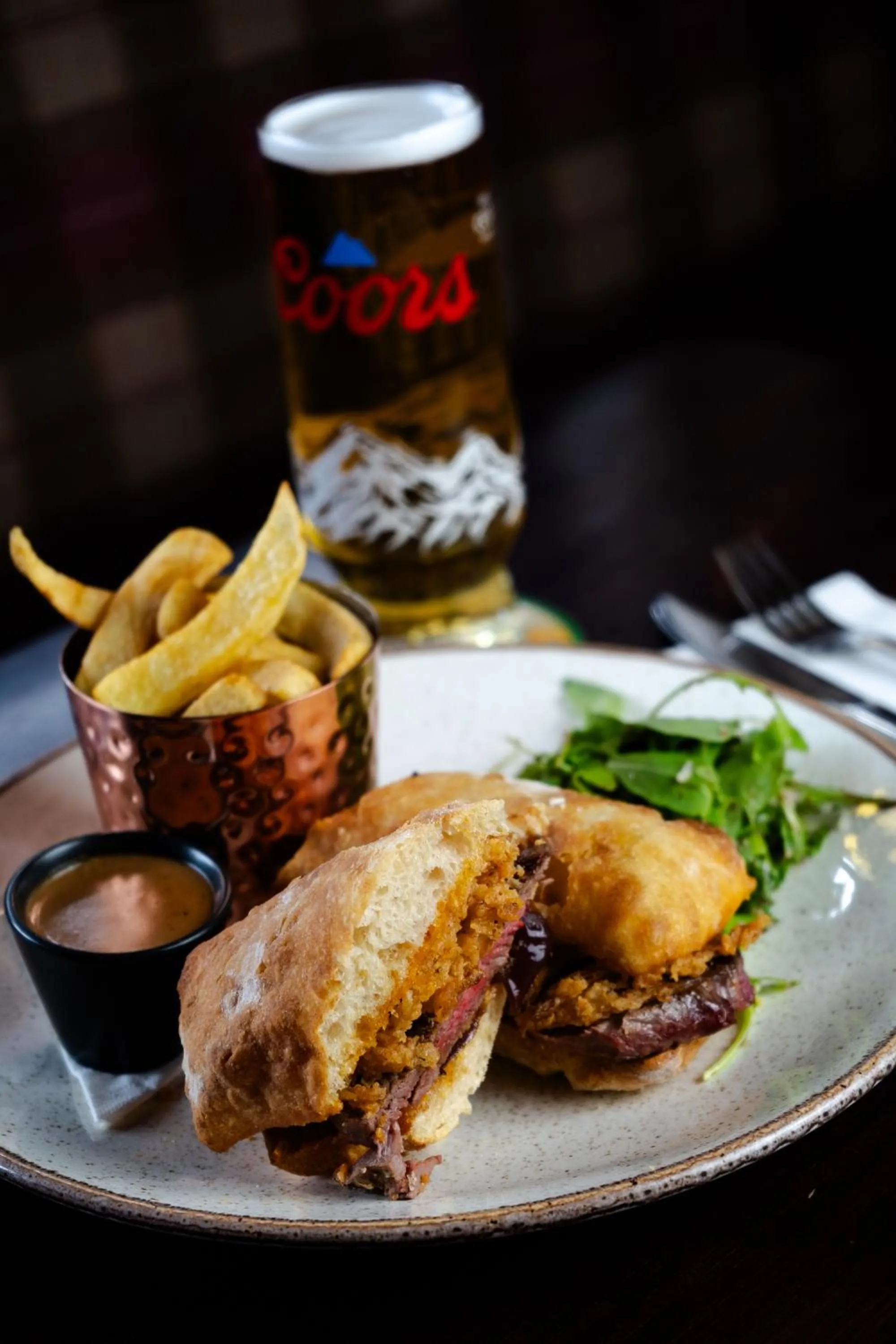 Restaurant/places to eat in Lakeside Manor Hotel