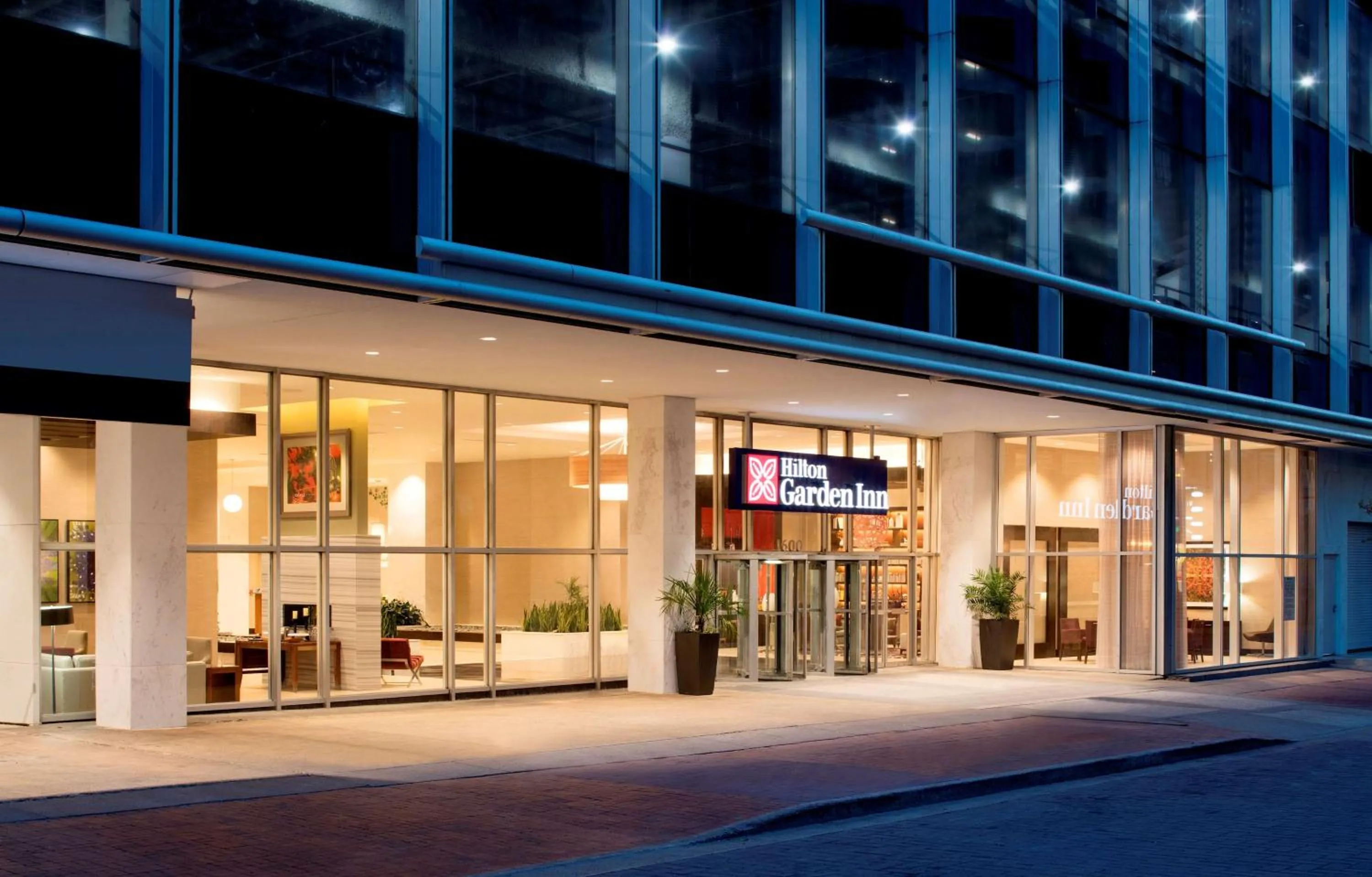 Property building in Hilton Garden Inn Downtown Dallas