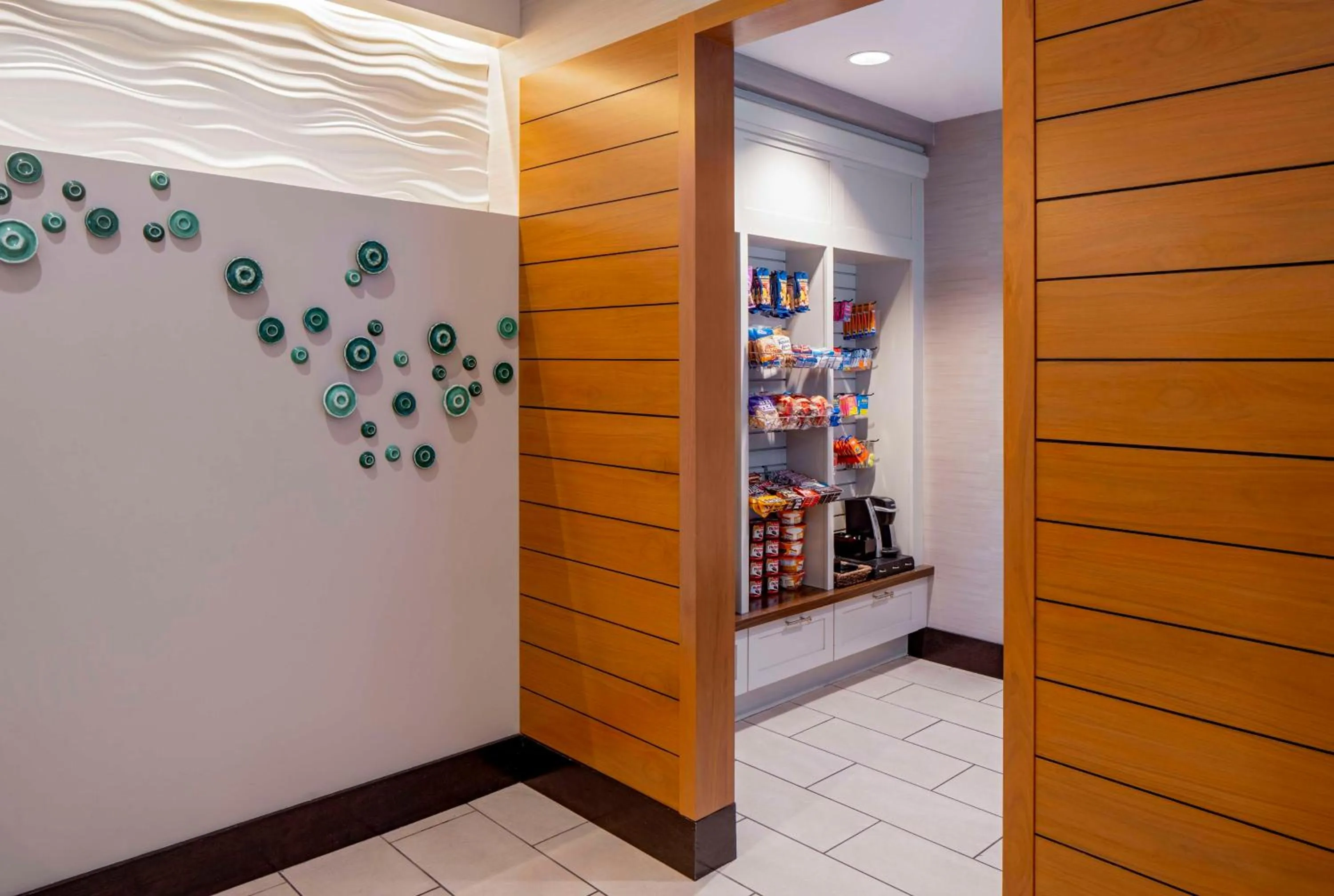 Photo of the whole room in Hilton Garden Inn Downtown Dallas