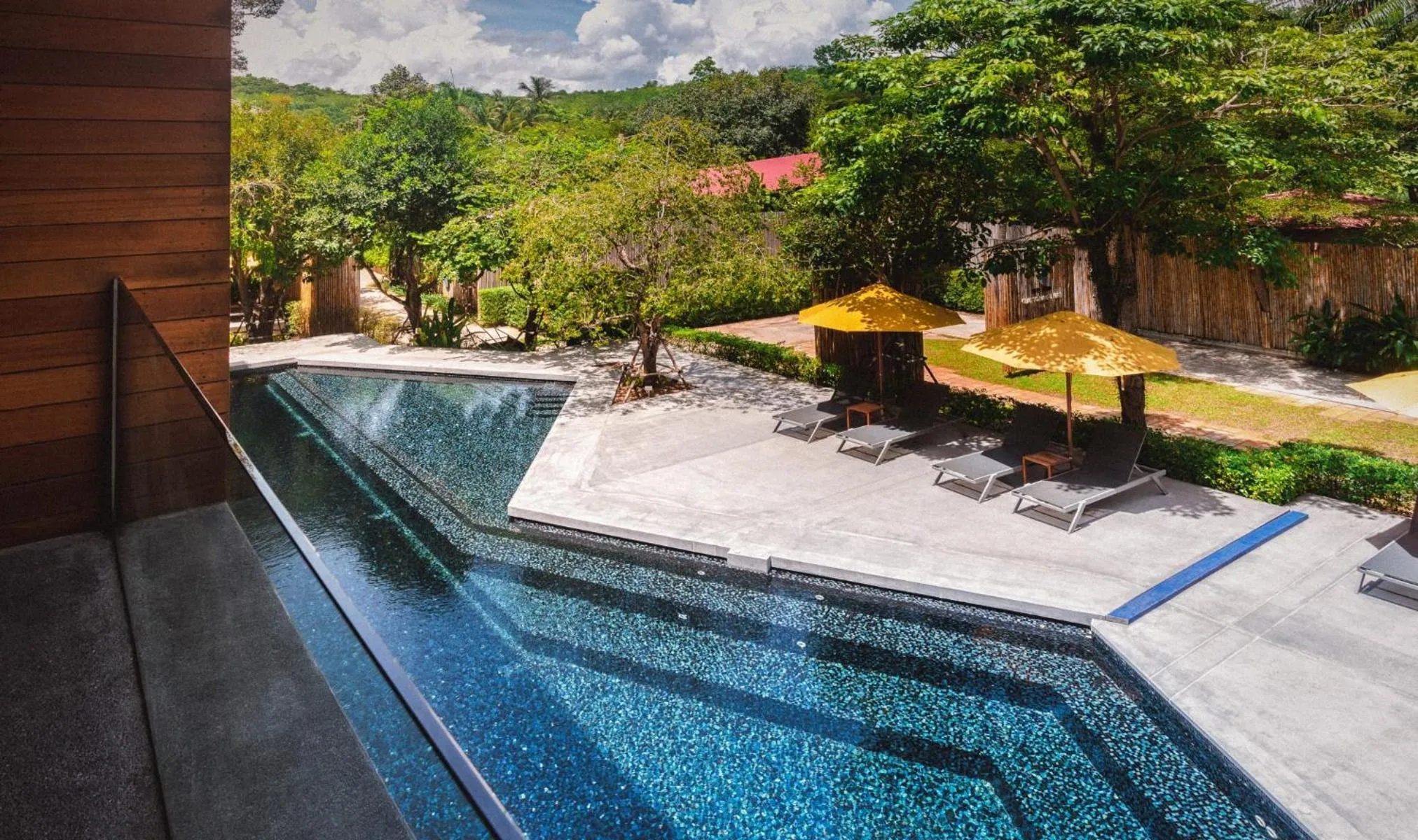 Sichon Cabana Beach Resort