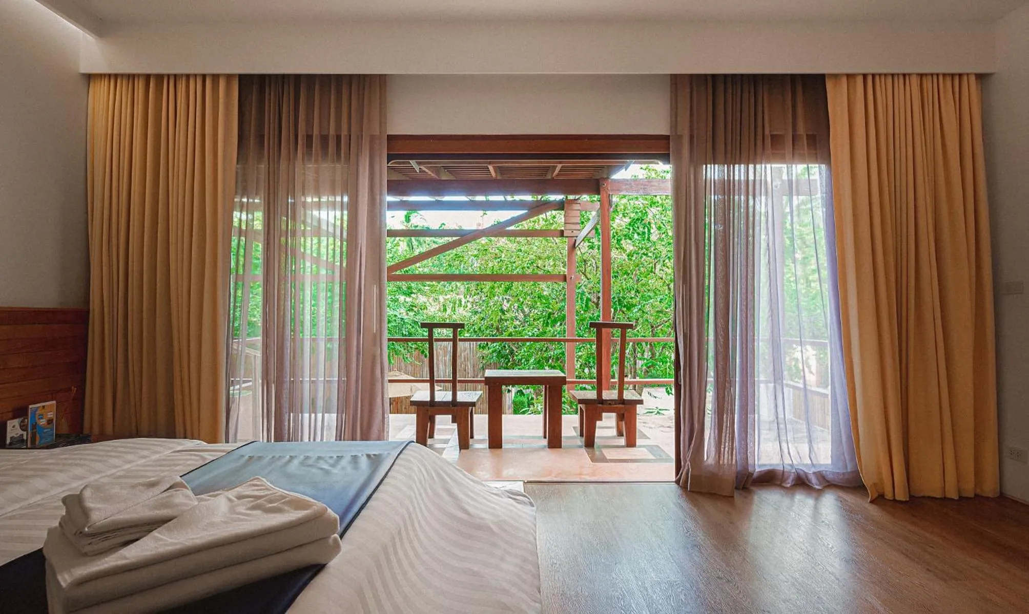 Bed in Sichon Cabana Beach Resort