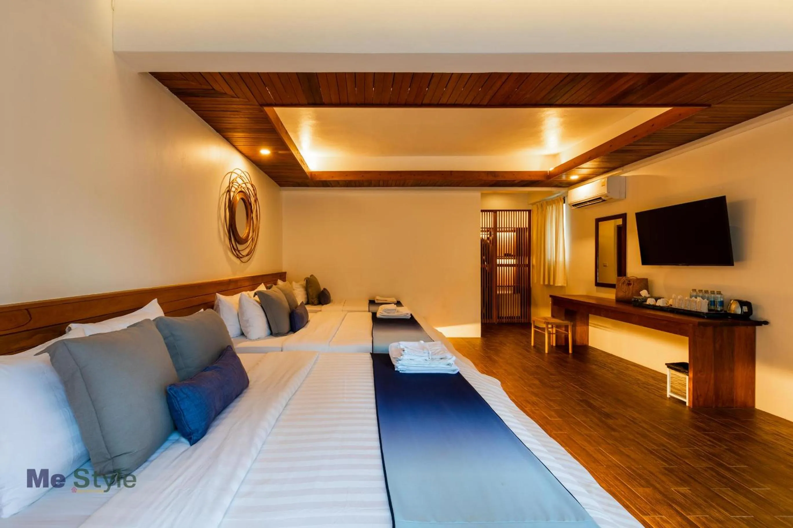 Bed in Sichon Cabana Beach Resort