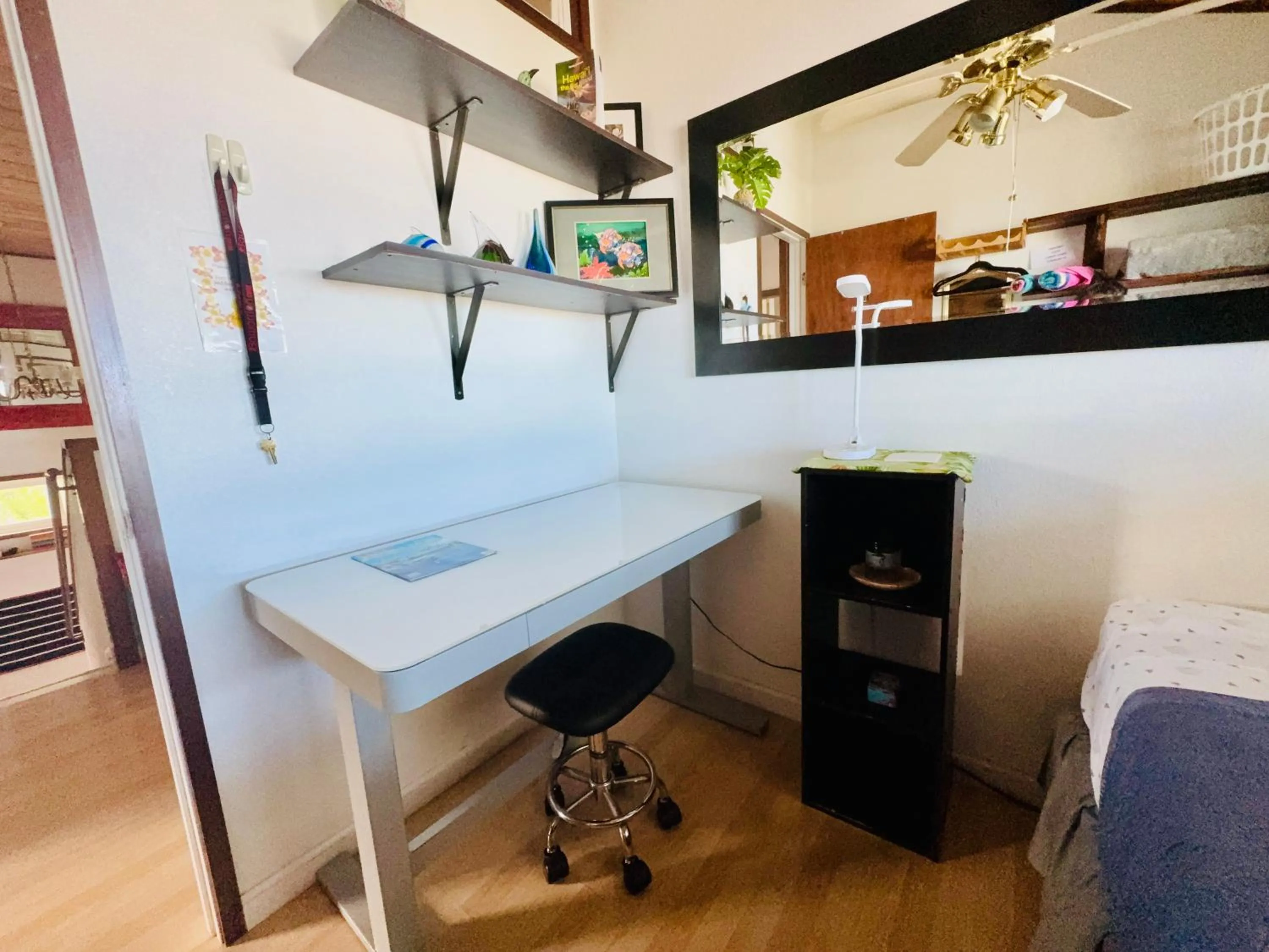 Bed in Hawaiian Ohana Home