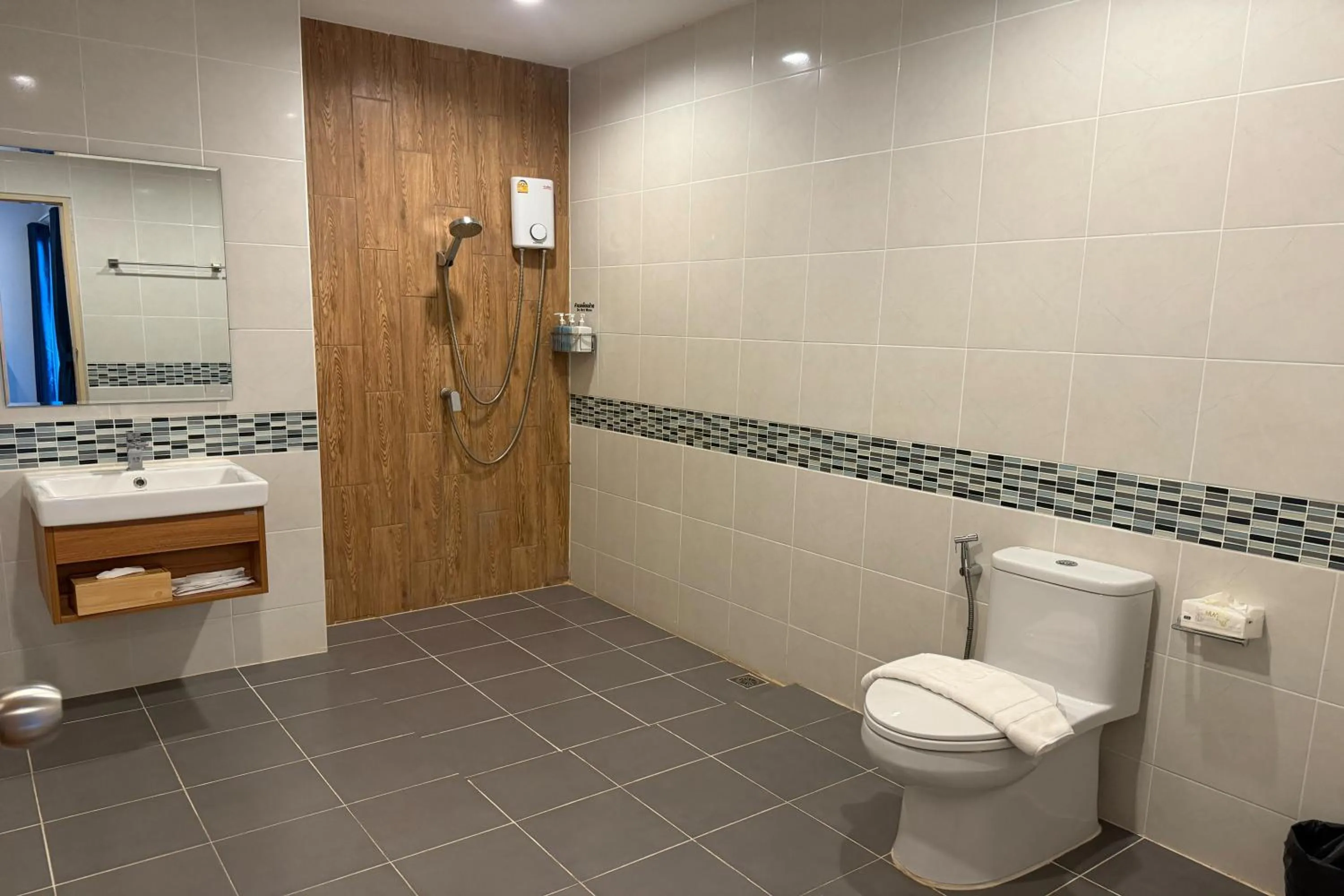 Bathroom in SKM Paradise Mae Sai