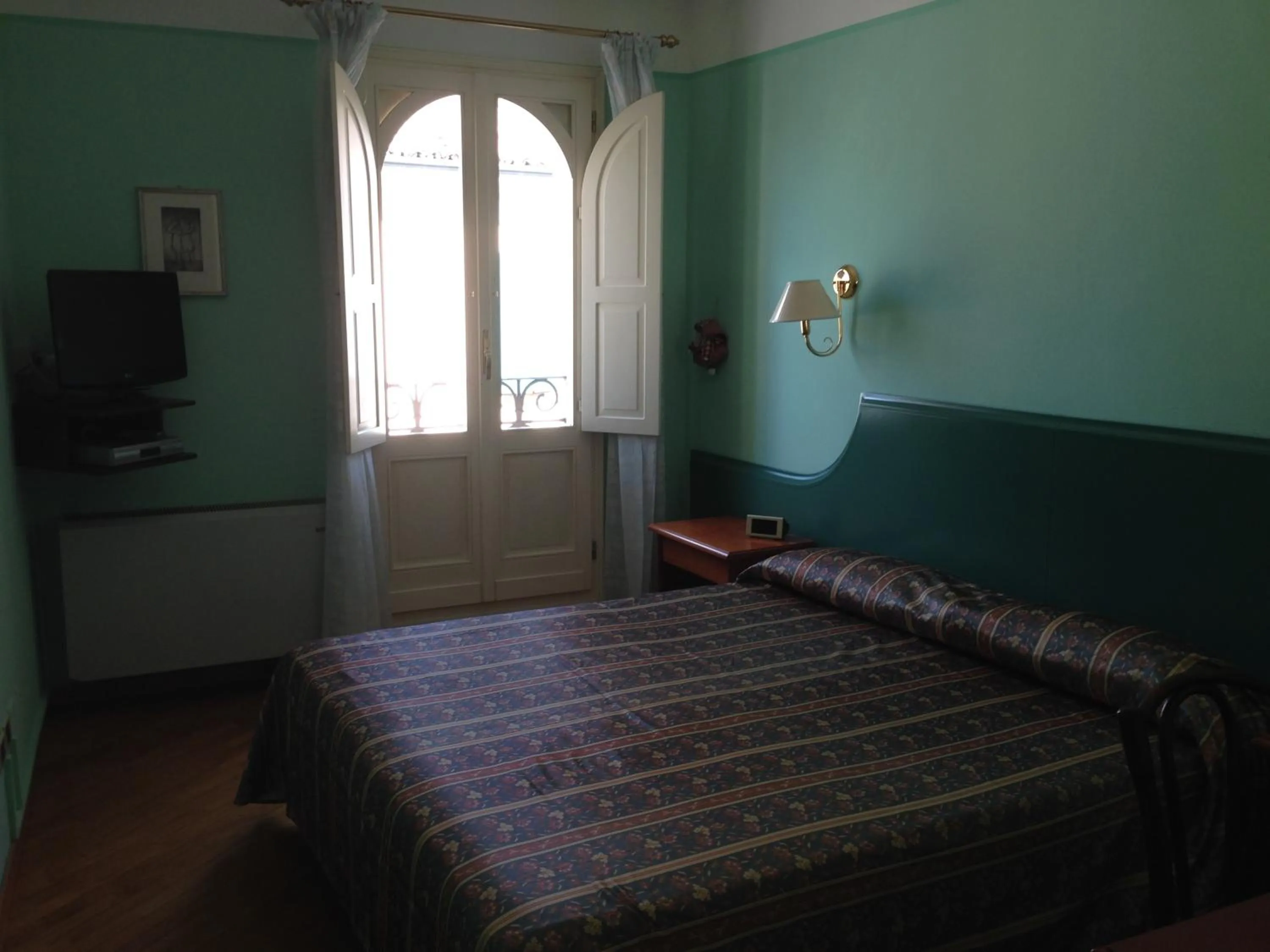 Photo of the whole room, Bed in Hotel San Genesio