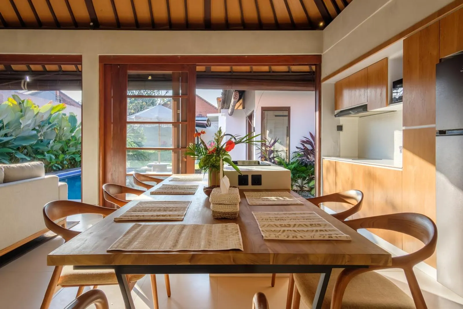 Kitchen or kitchenette in Madeira Casa Canggu, Bali