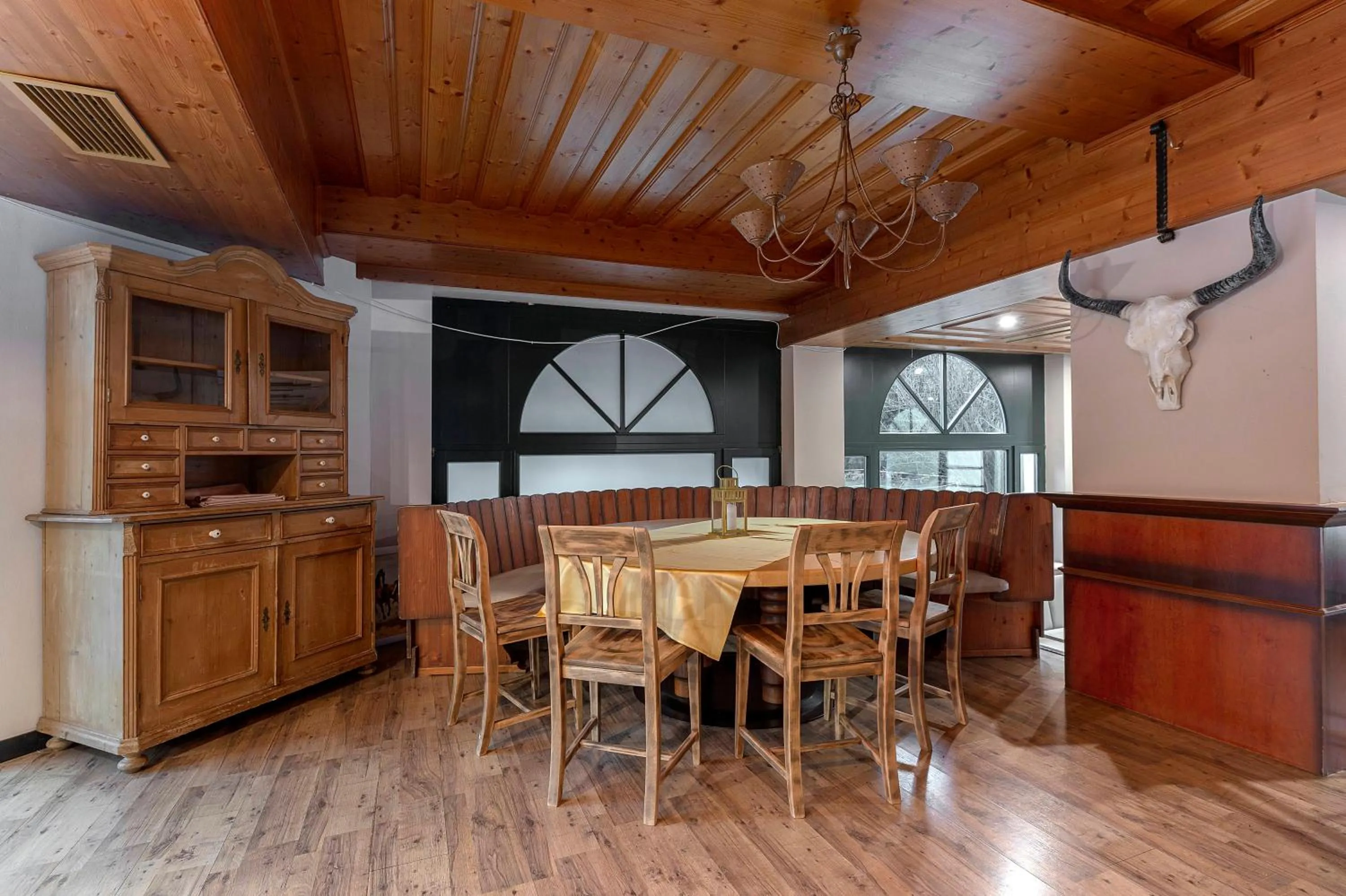 Restaurant/places to eat in Hotel Burger Veniše