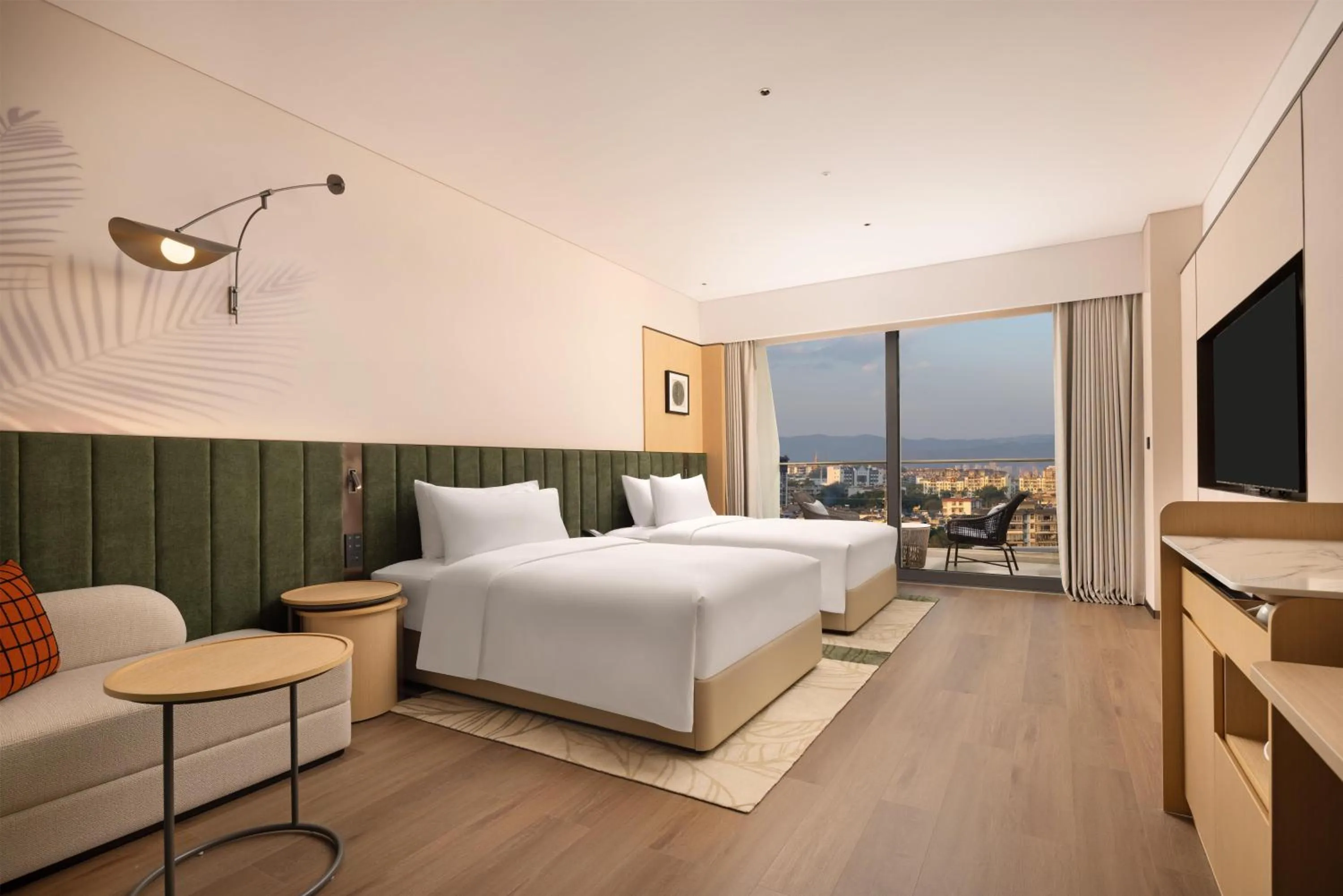 Bed in Hilton Garden Inn Xishuangbanna Gasa Airport