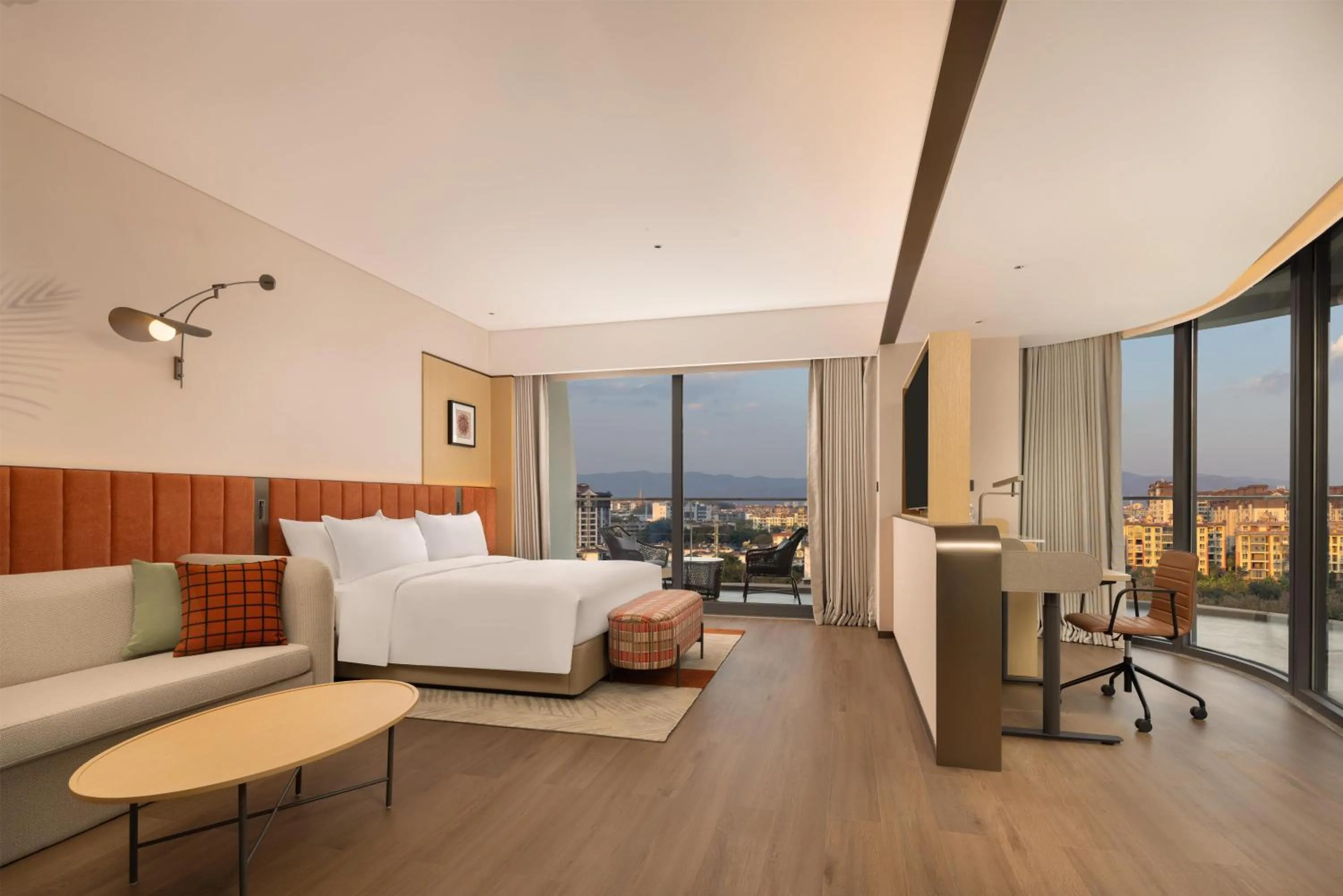 Bed in Hilton Garden Inn Xishuangbanna Gasa Airport