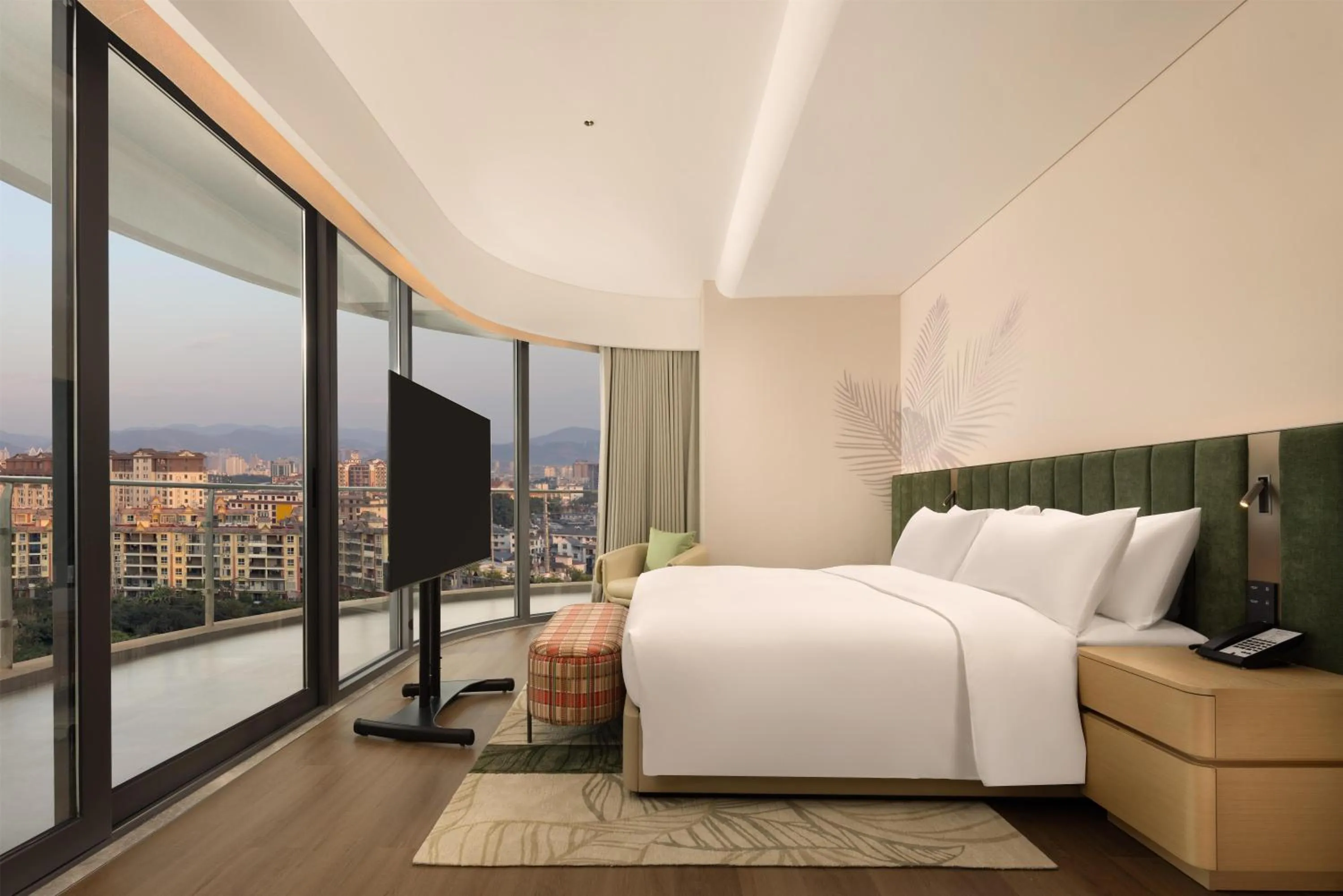 Bed in Hilton Garden Inn Xishuangbanna Gasa Airport