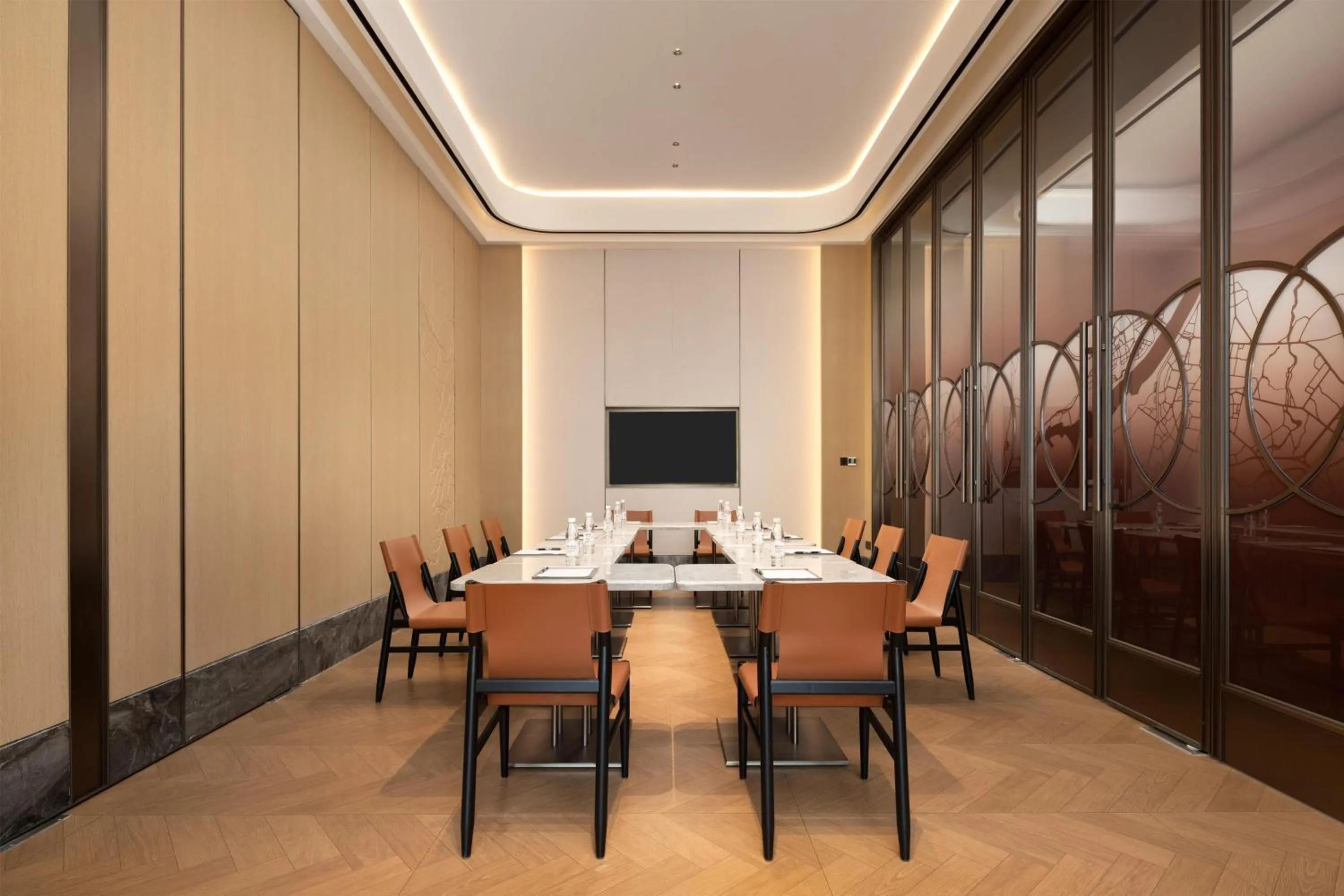 Dining area in Hilton Garden Inn Xishuangbanna Gasa Airport