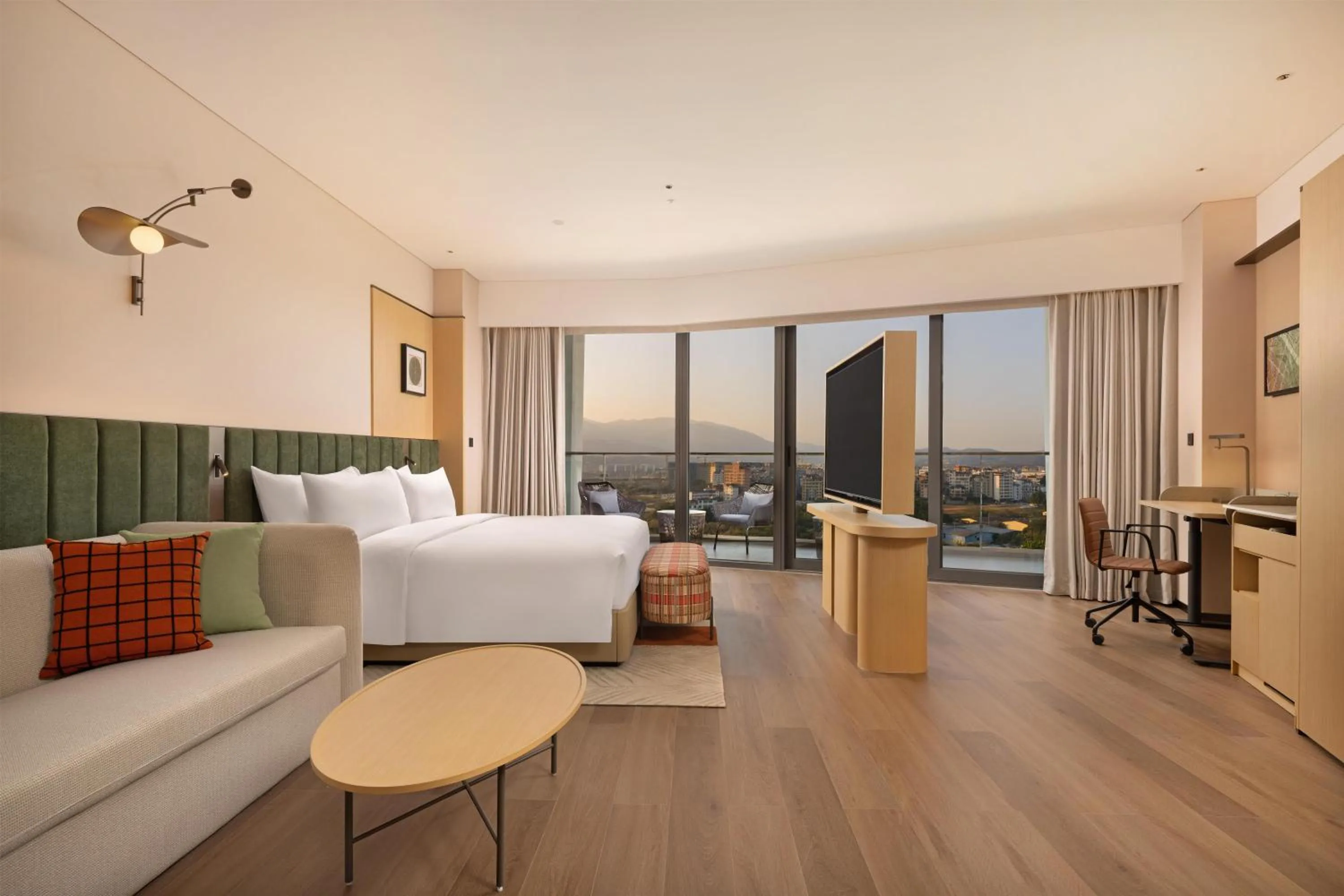 Bed in Hilton Garden Inn Xishuangbanna Gasa Airport