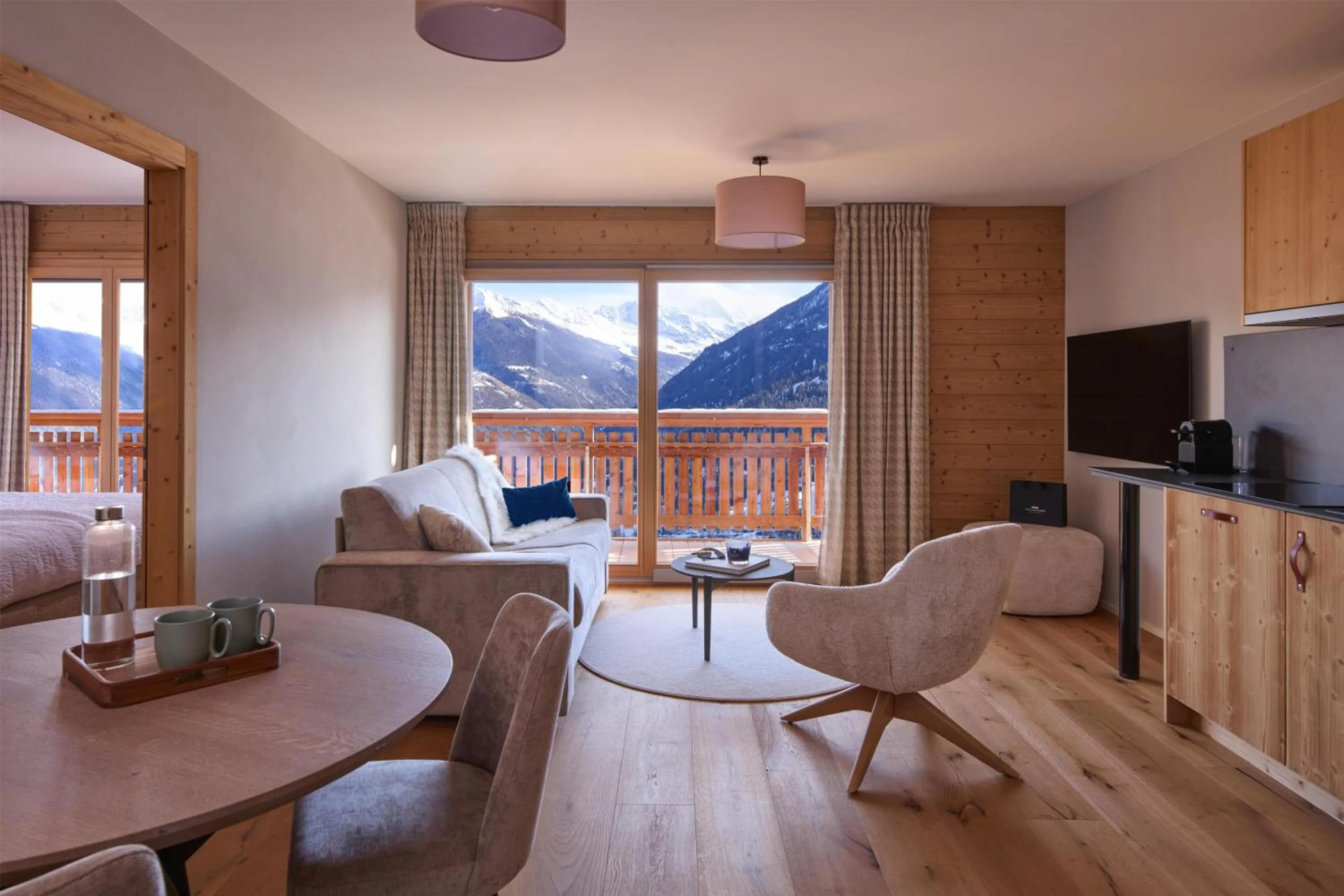 Superior Suite - single occupancy in Dent Blanche Resort - TemptingPlaces Collection